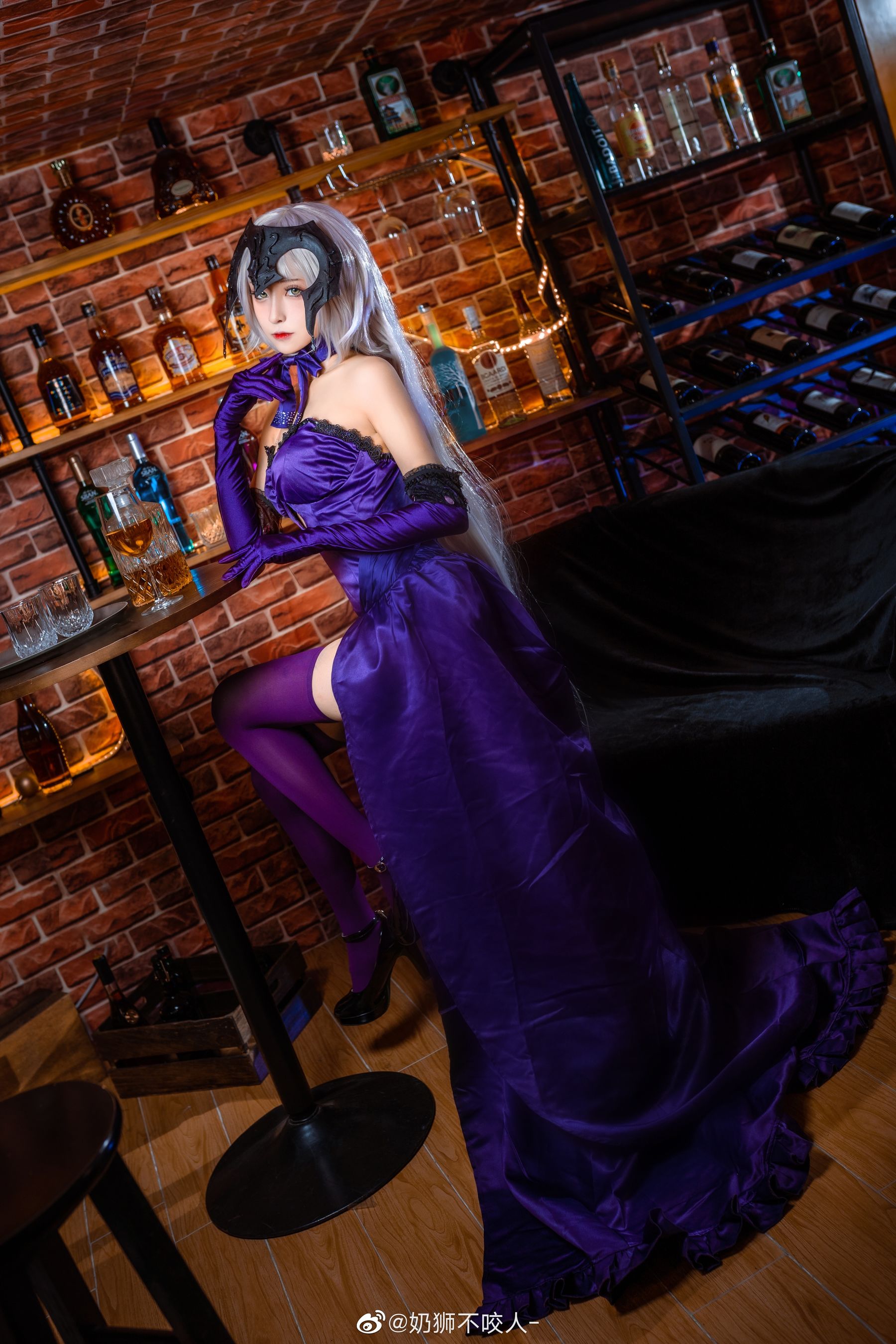 [Cosplay写真] 奶狮不咬人 – 黑贞德 [10P] 插图10