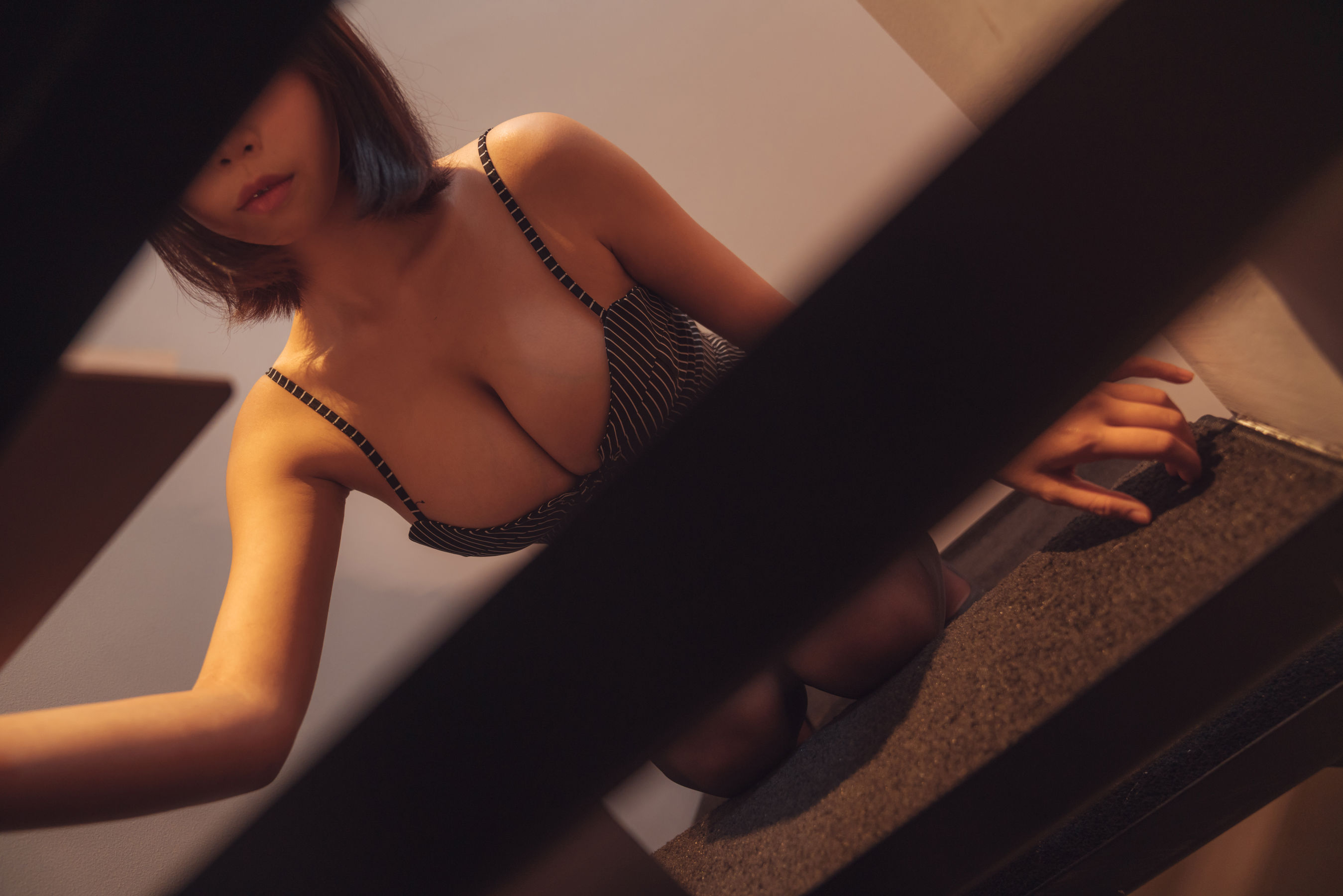 萌妹奈汐酱nice – OL [32P]