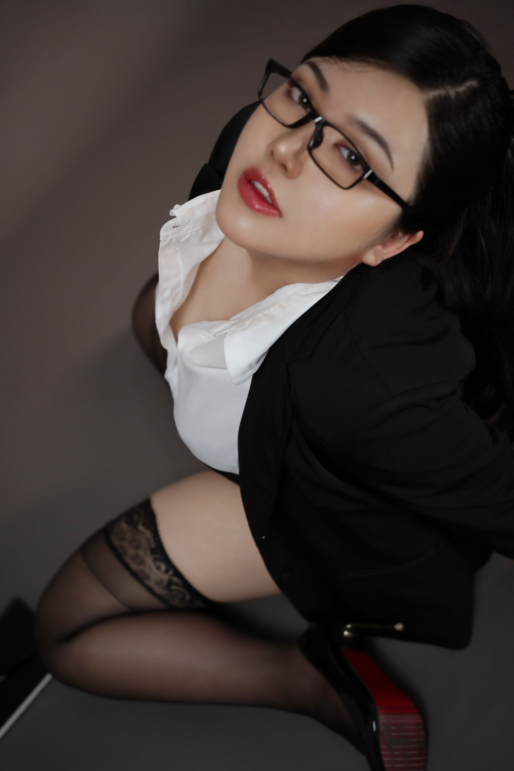 千煌弑夜 – 教导处主任 [30P]