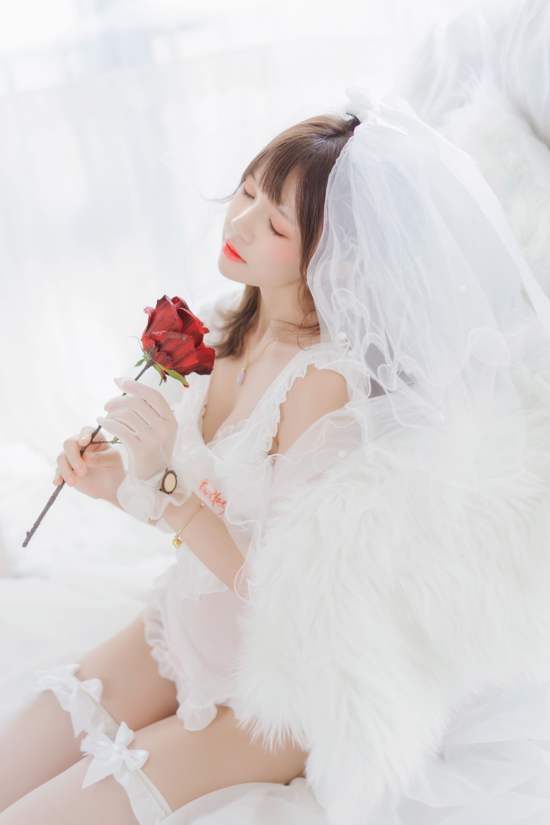 桜桃喵 轻纱01 [33P]