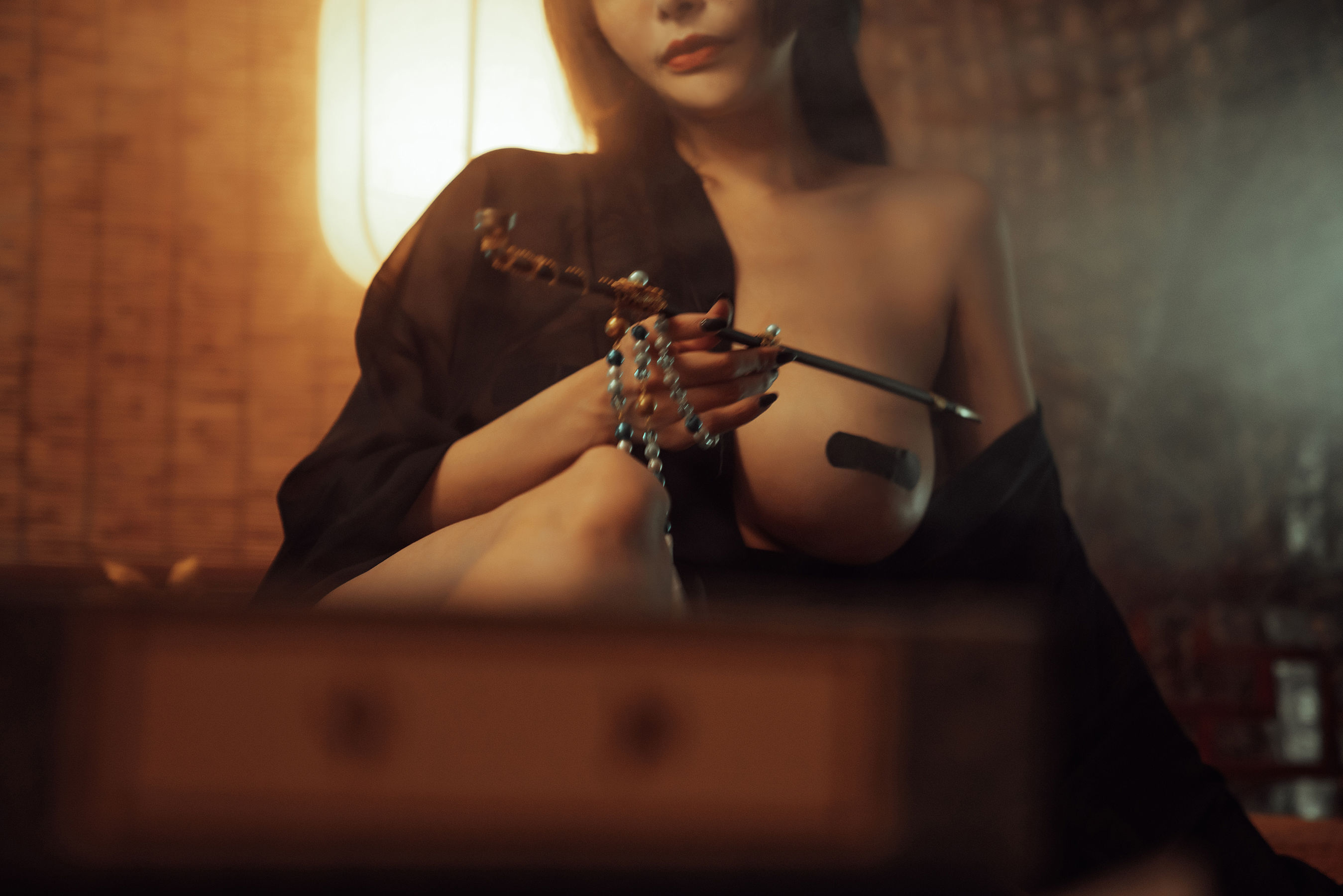 秋和柯基(夏小秋秋秋) – 穿黑纱的小妖精 [38P]