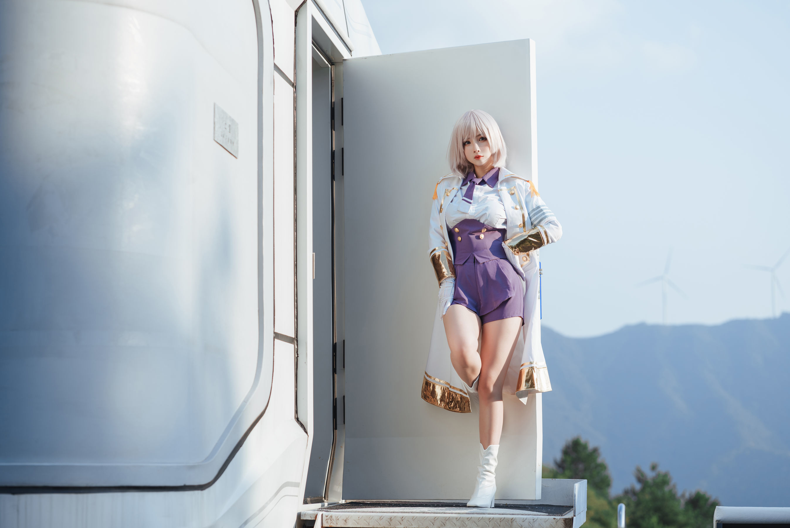 COS福利rioko凉凉子 – 电光机王 貉 [51P]