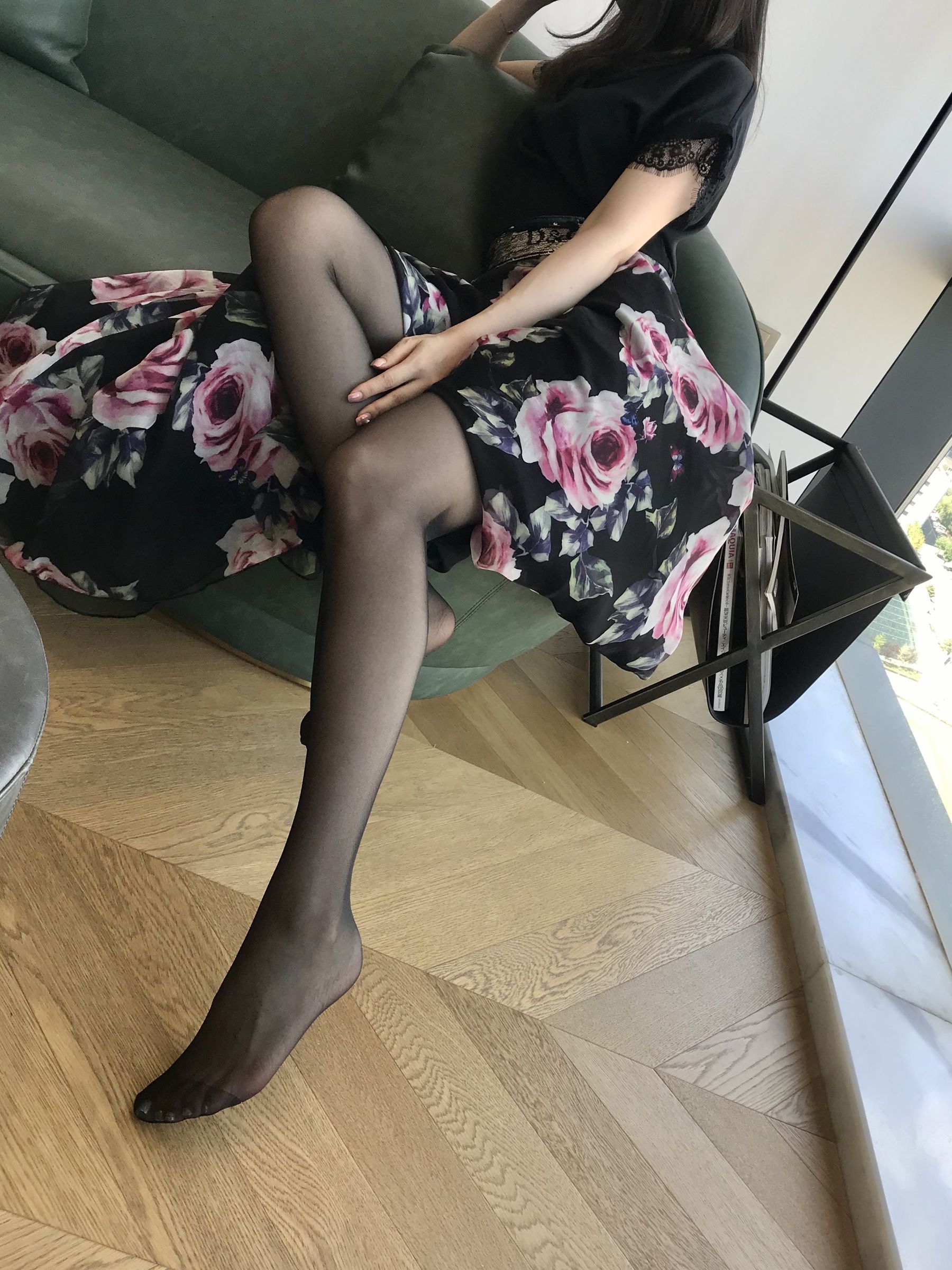 丝足博主麋鹿_Monroe 2020.08.07 奔放牡丹 [11P]