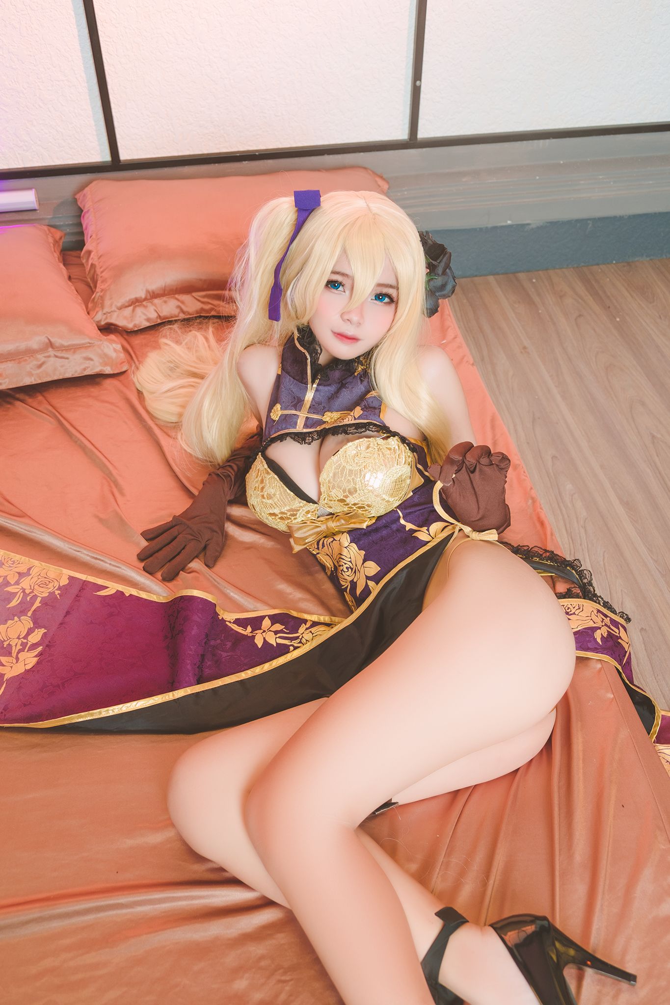 Azami福利 – 金莲旗袍 [23P]