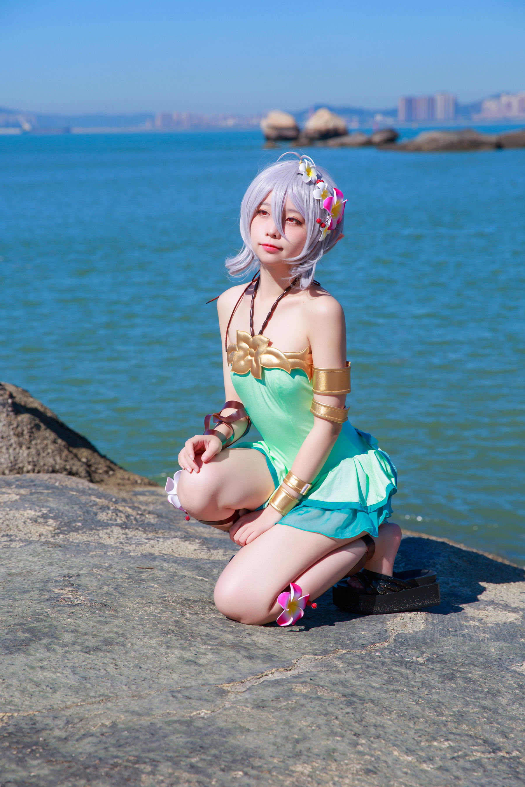 动漫博主G44不会受伤 – 可可萝 泳衣 [11P]