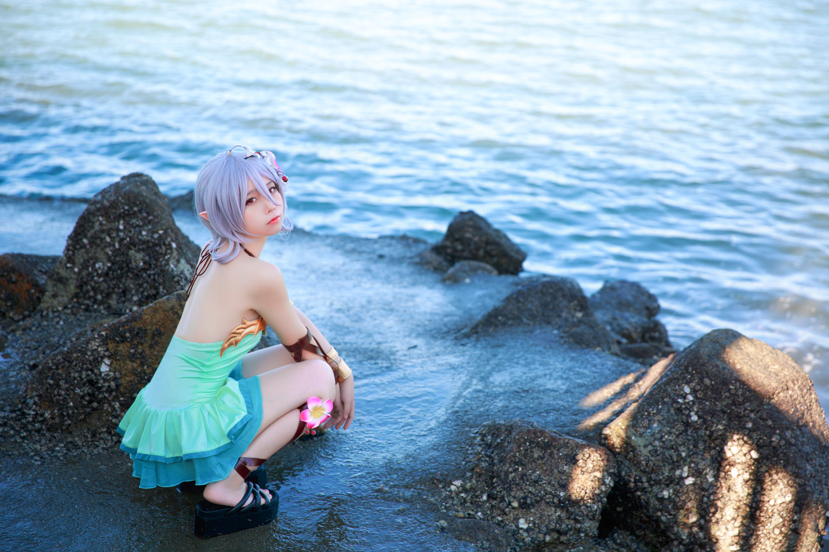 动漫博主G44不会受伤 – 可可萝 泳衣 [11P]