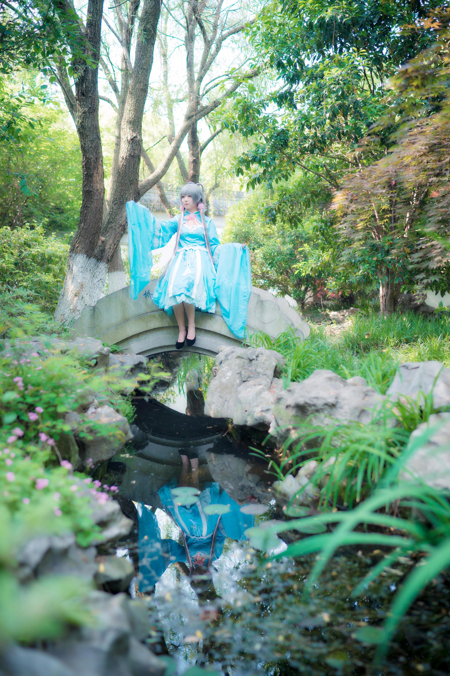 小姐姐弥音音ww – 洛天依 [24P]