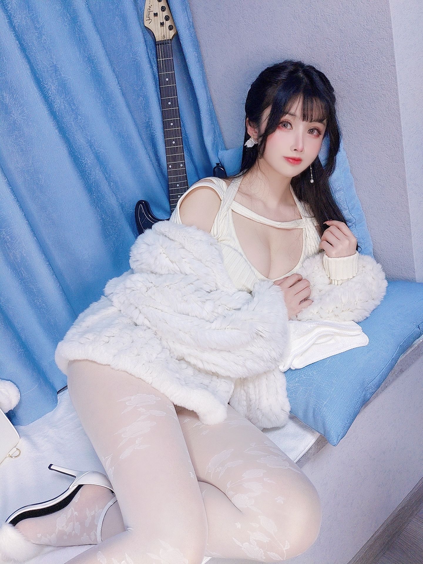 COS福利rioko凉凉子(肉扣热热子) – 元宵节特辑 [25P]