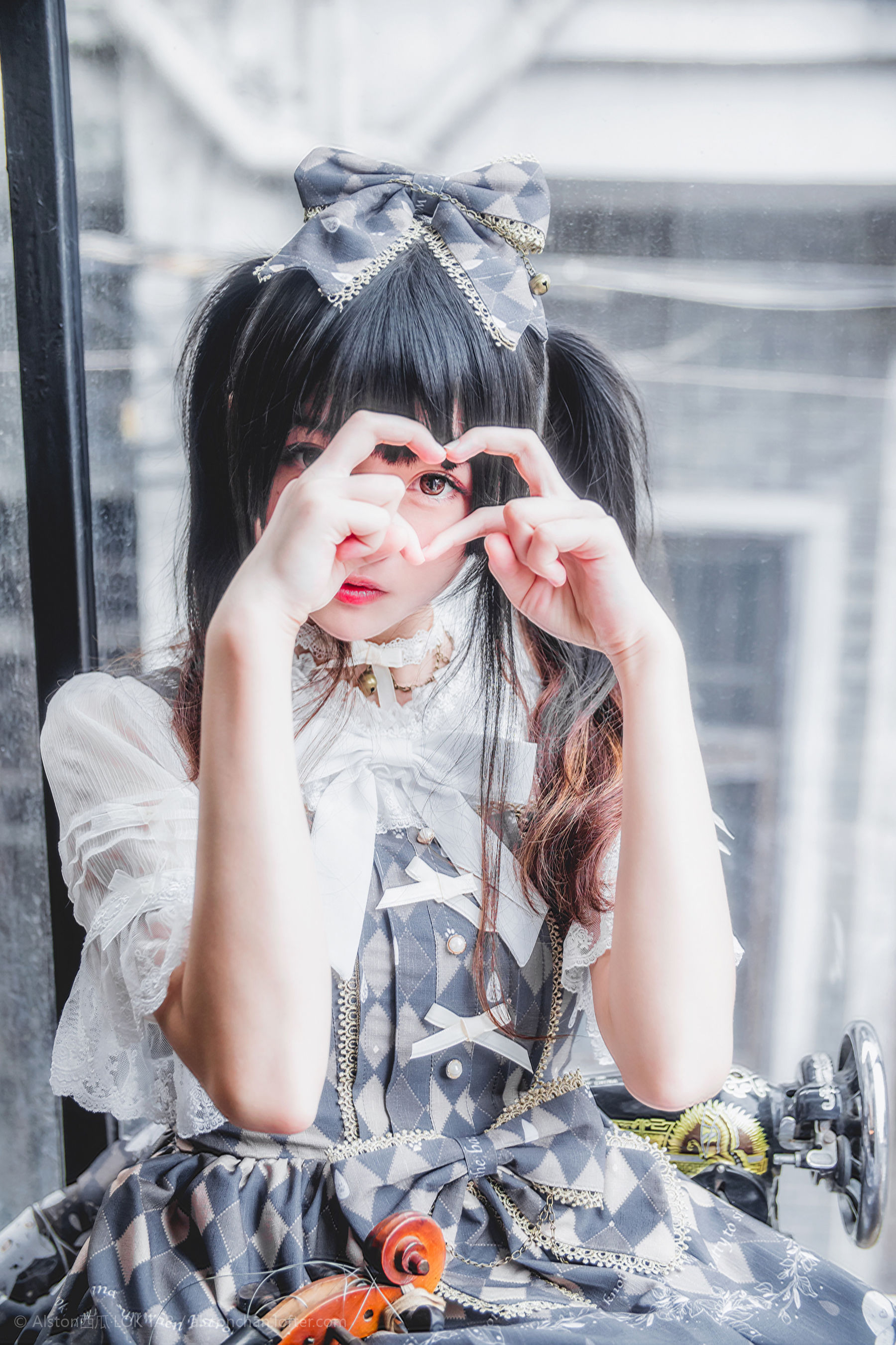 桜桃喵 雨中的猫 [10P]