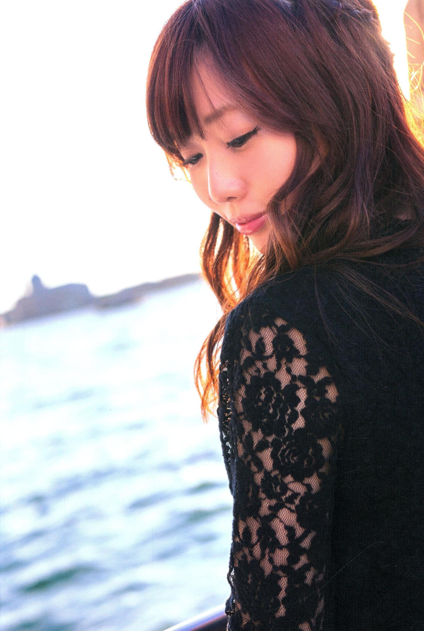 楠田亜衣奈 ファーストソロ写真集「くすくすくっすん」 [126P]