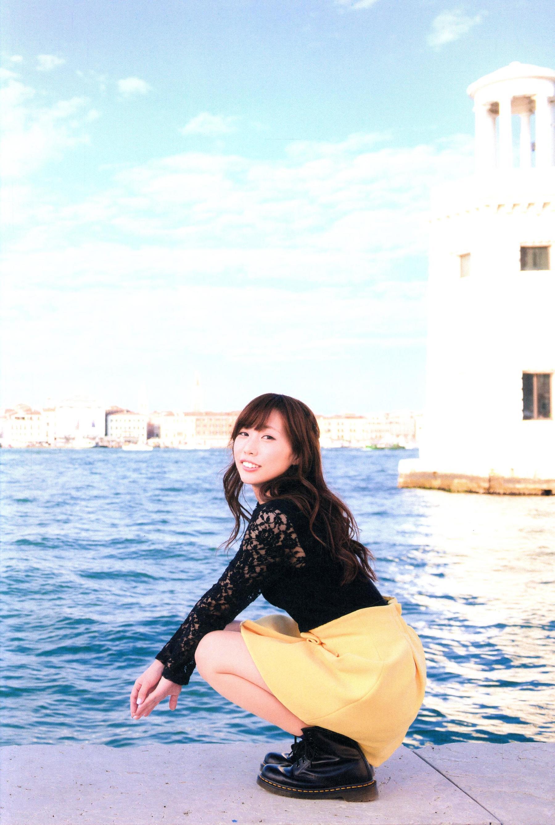 楠田亜衣奈 ファーストソロ写真集「くすくすくっすん」 [126P]