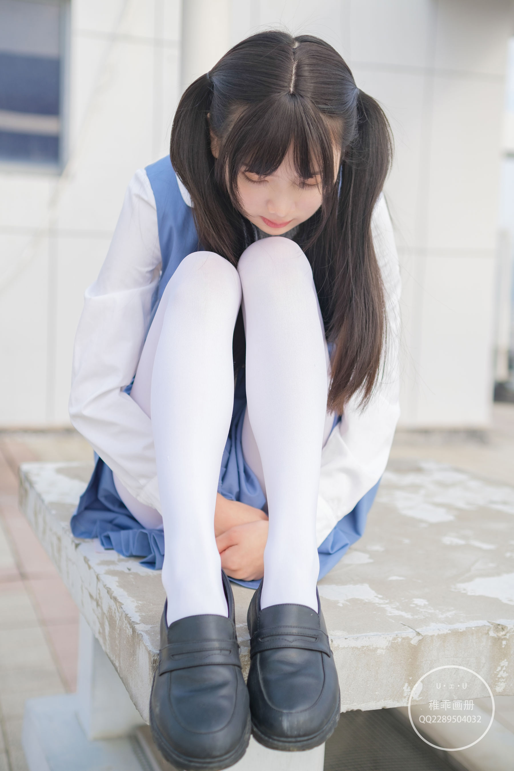 柴系小乖(稚乖画册) – 夜夜 天台真空80D白丝 [79P]