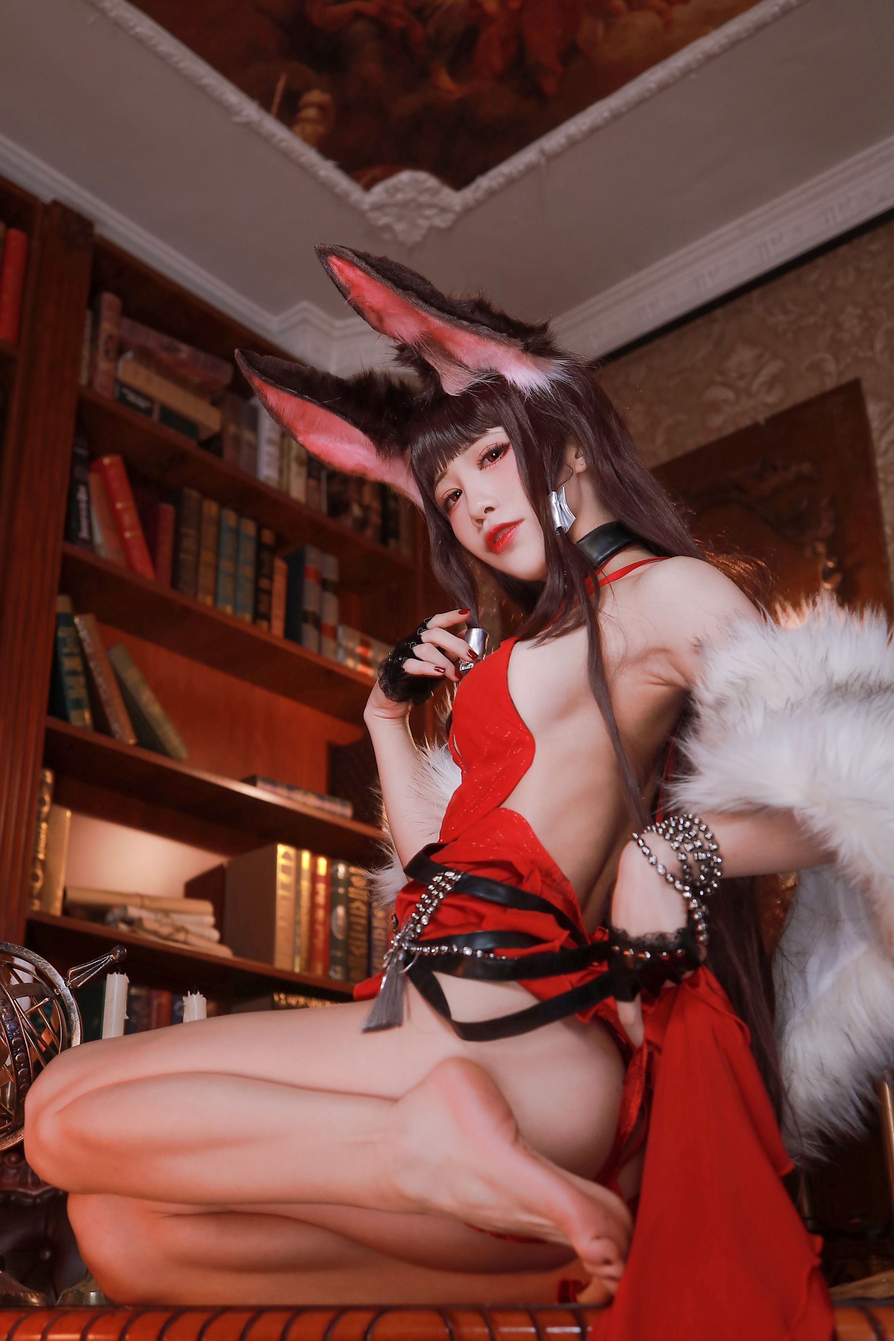 轩萧学姐 – 酒红色睡衣 [36P]