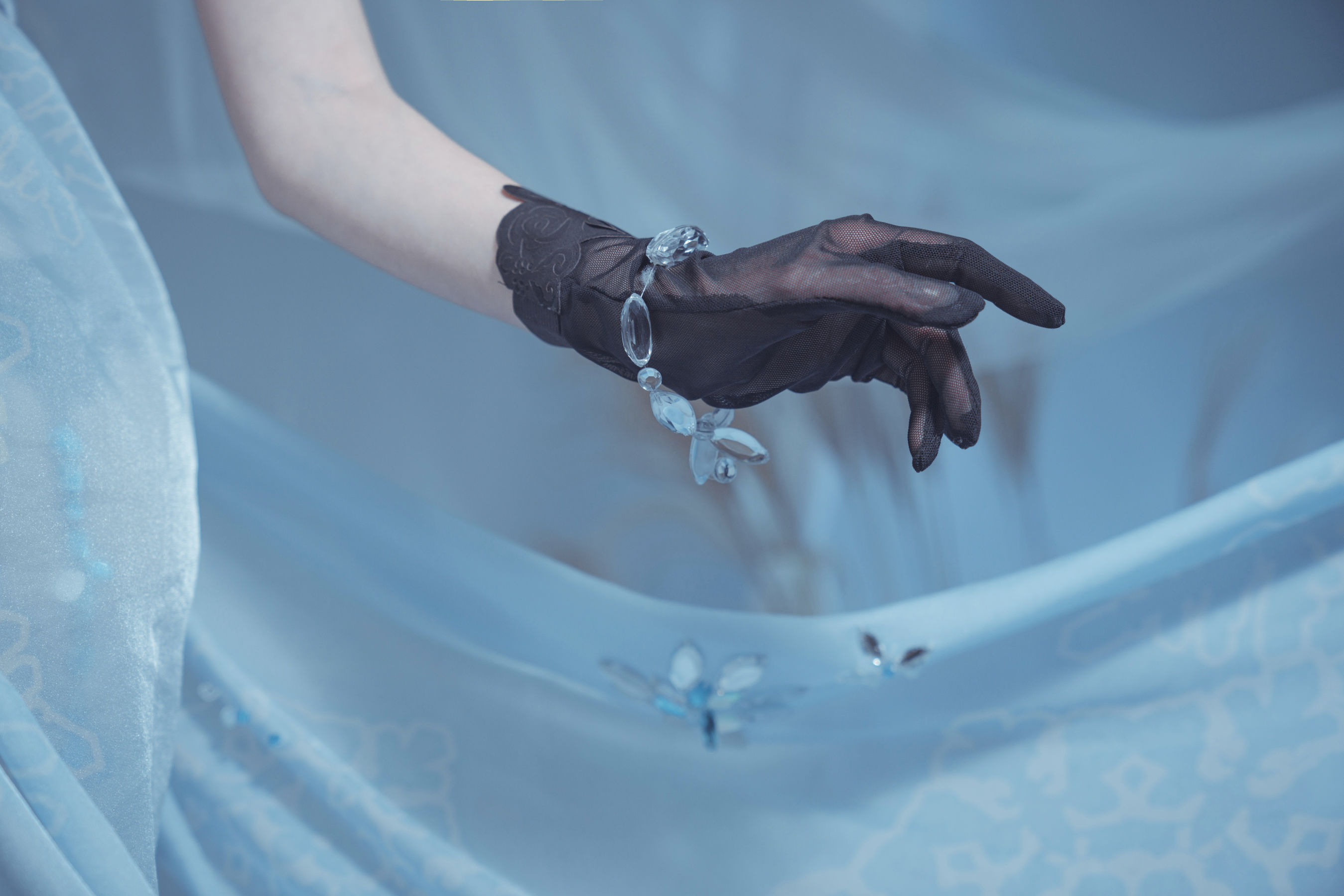 动漫博主爱老师_PhD 黑枪呆 皇室糖霜 [29P]