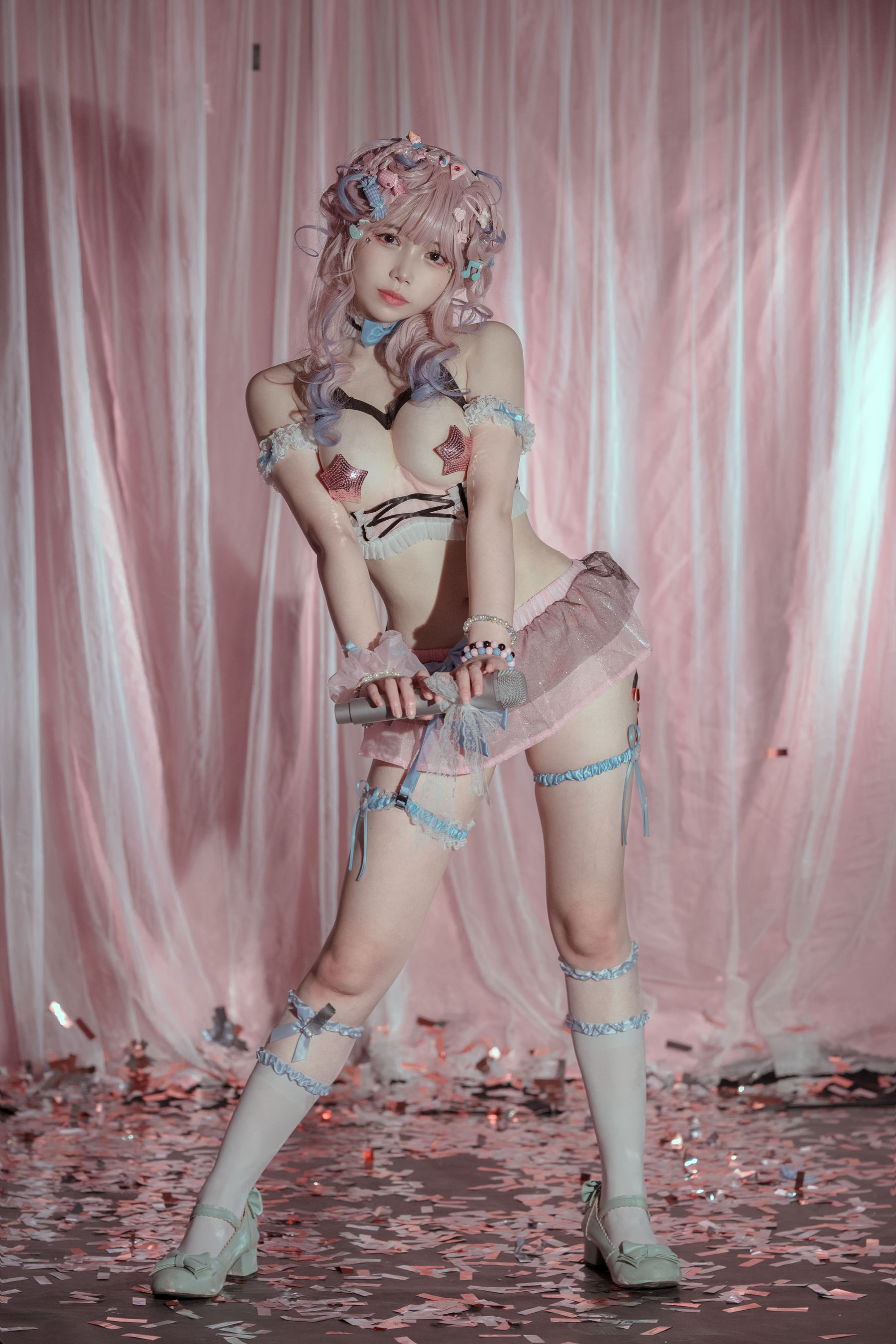 七月喵子 – 爱豆 [31P]