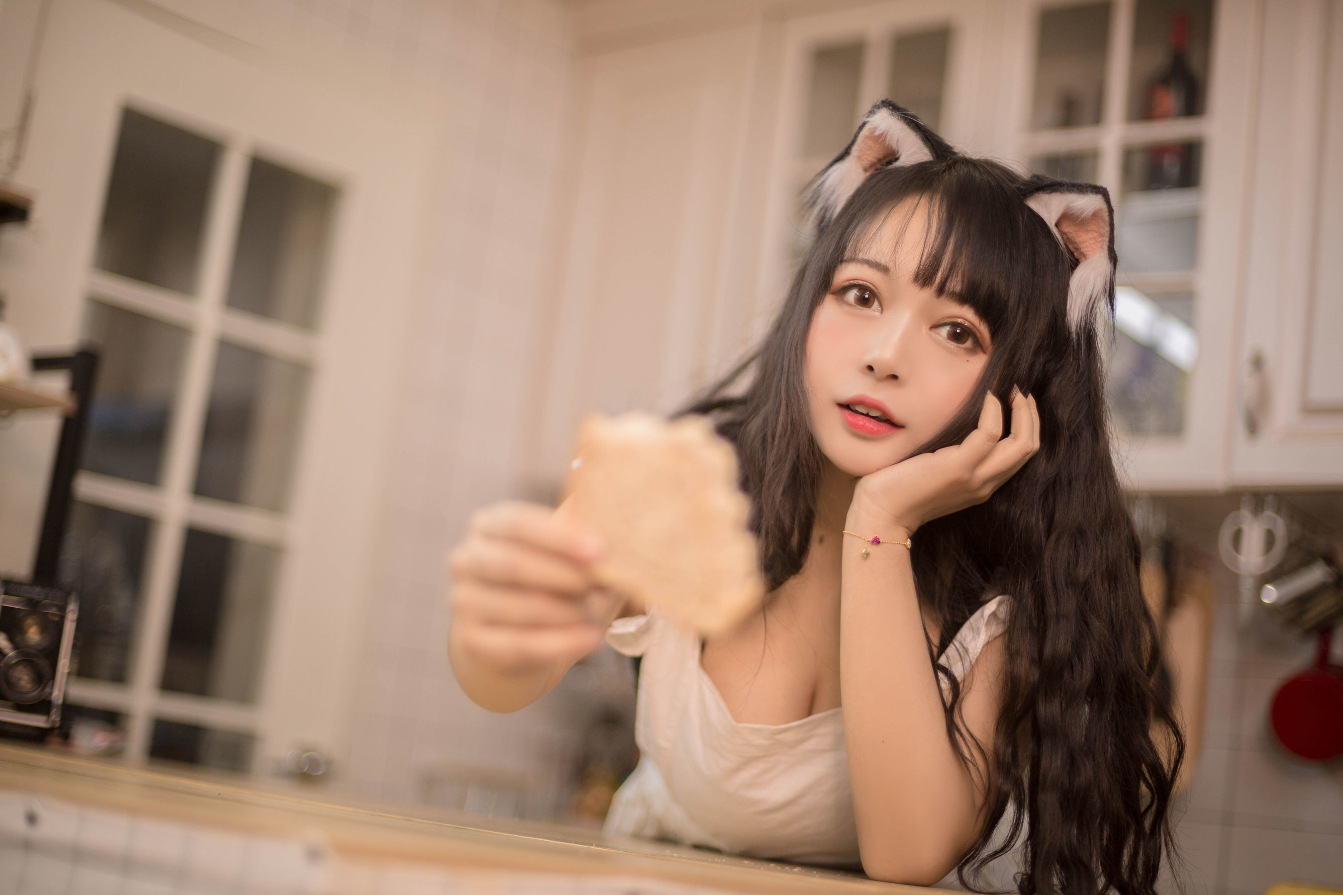 大眼萌妹黑猫猫OvO 厨房 [11P]