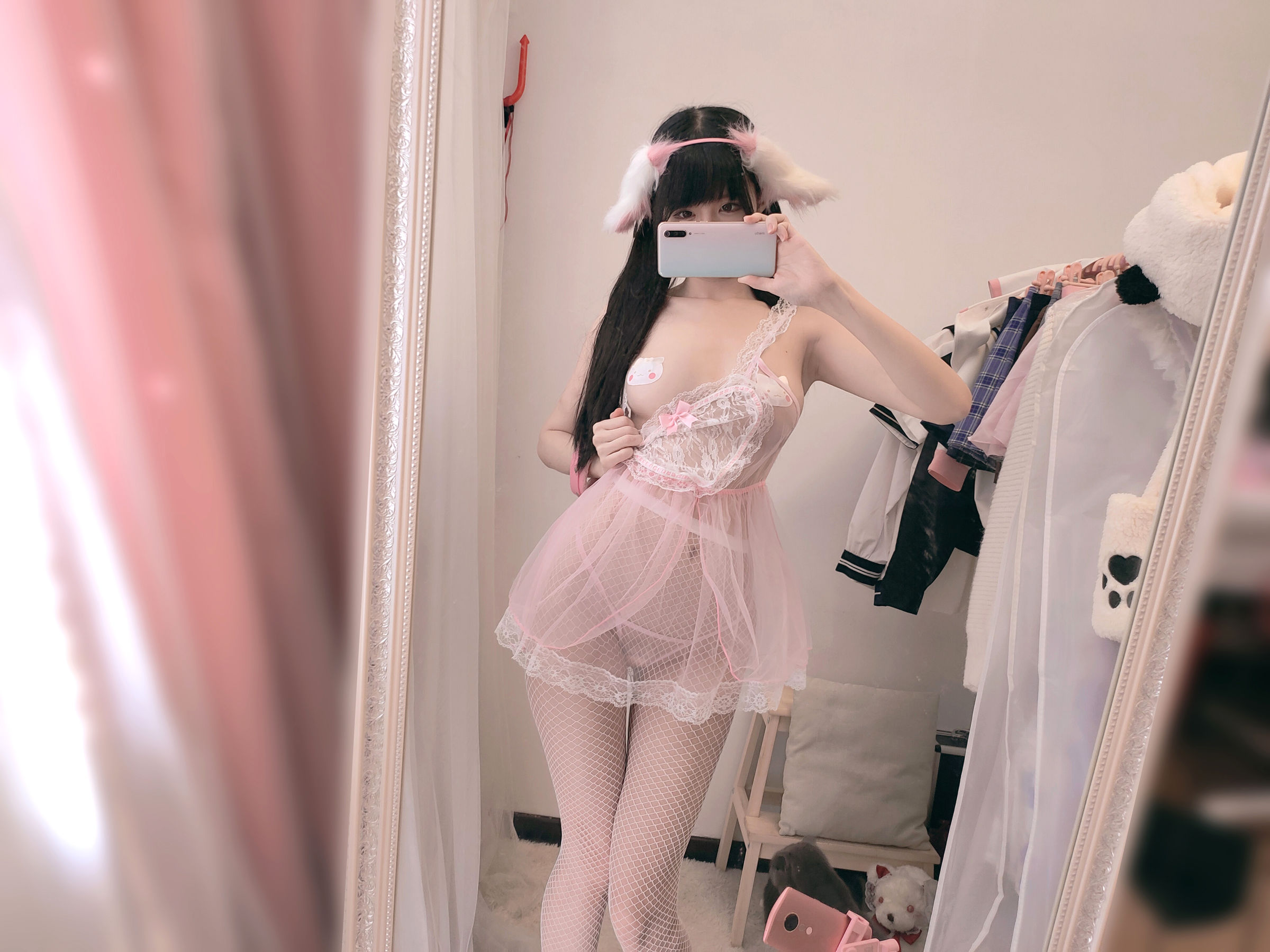 NAGISA魔物喵[fantia] – ピンクのレースのうさぎ [32P]