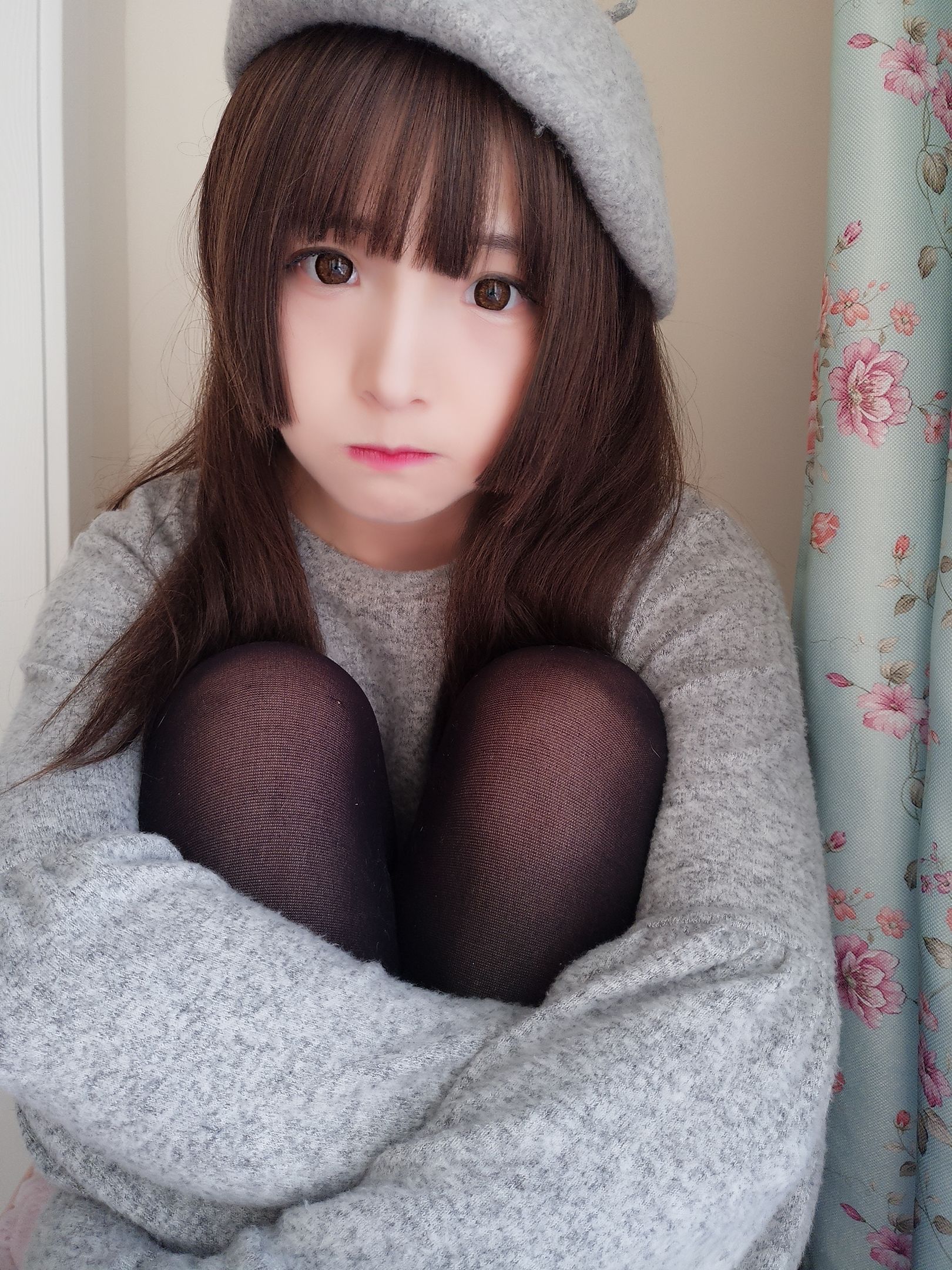 二次元美女古川kagura 鲨鱼画家 [15P]