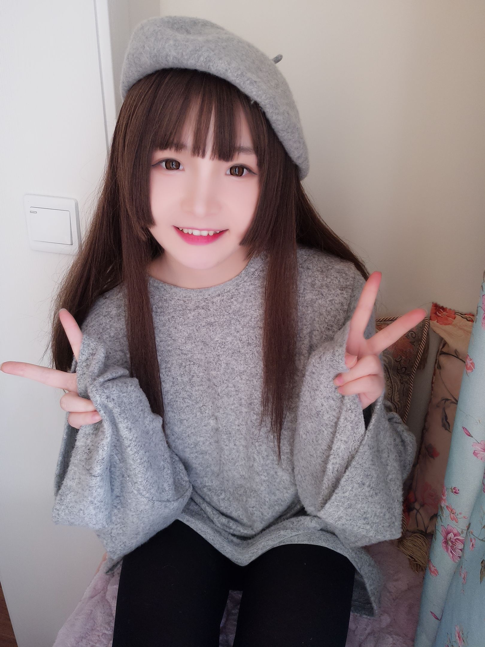 二次元美女古川kagura 鲨鱼画家 [15P]