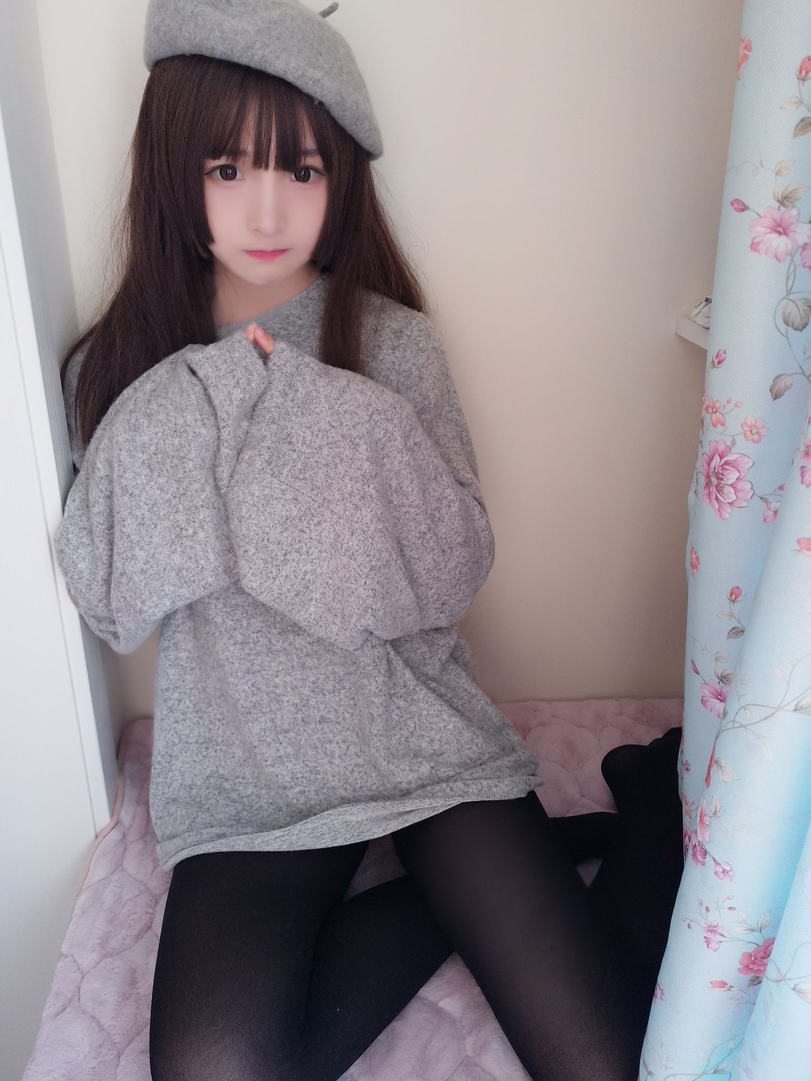 二次元美女古川kagura 鲨鱼画家 [15P]