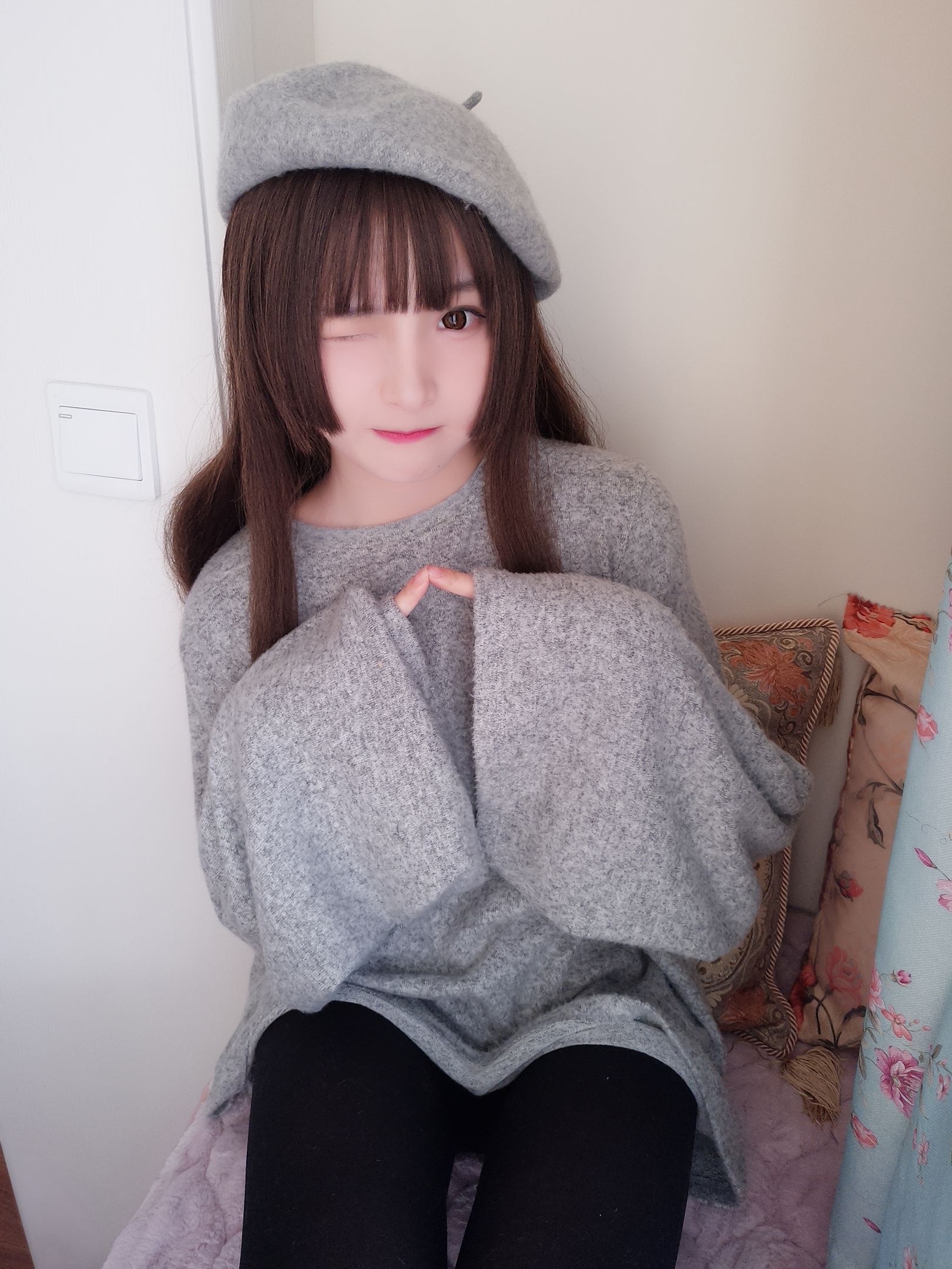 二次元美女古川kagura 鲨鱼画家 [15P]