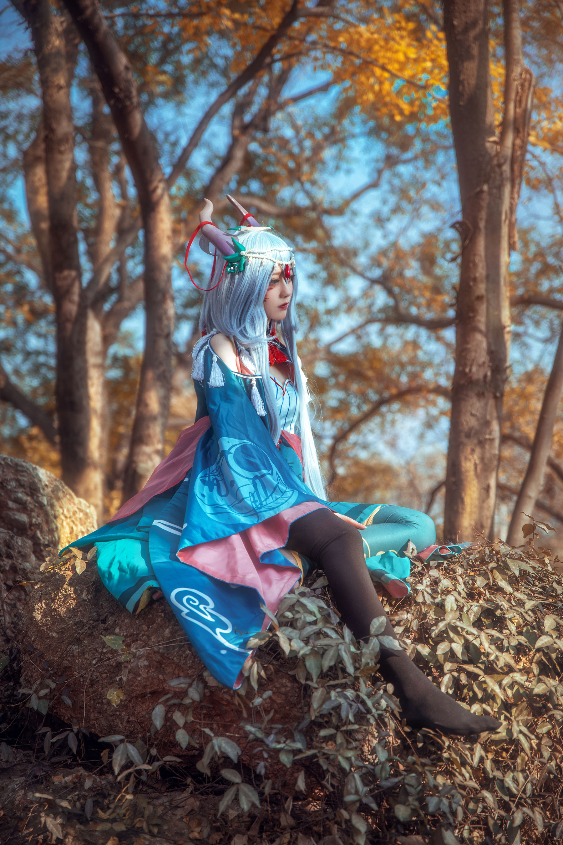 [Cosplay写真] 动漫博主弦音sic – 洛天依 上古神話 [9P]