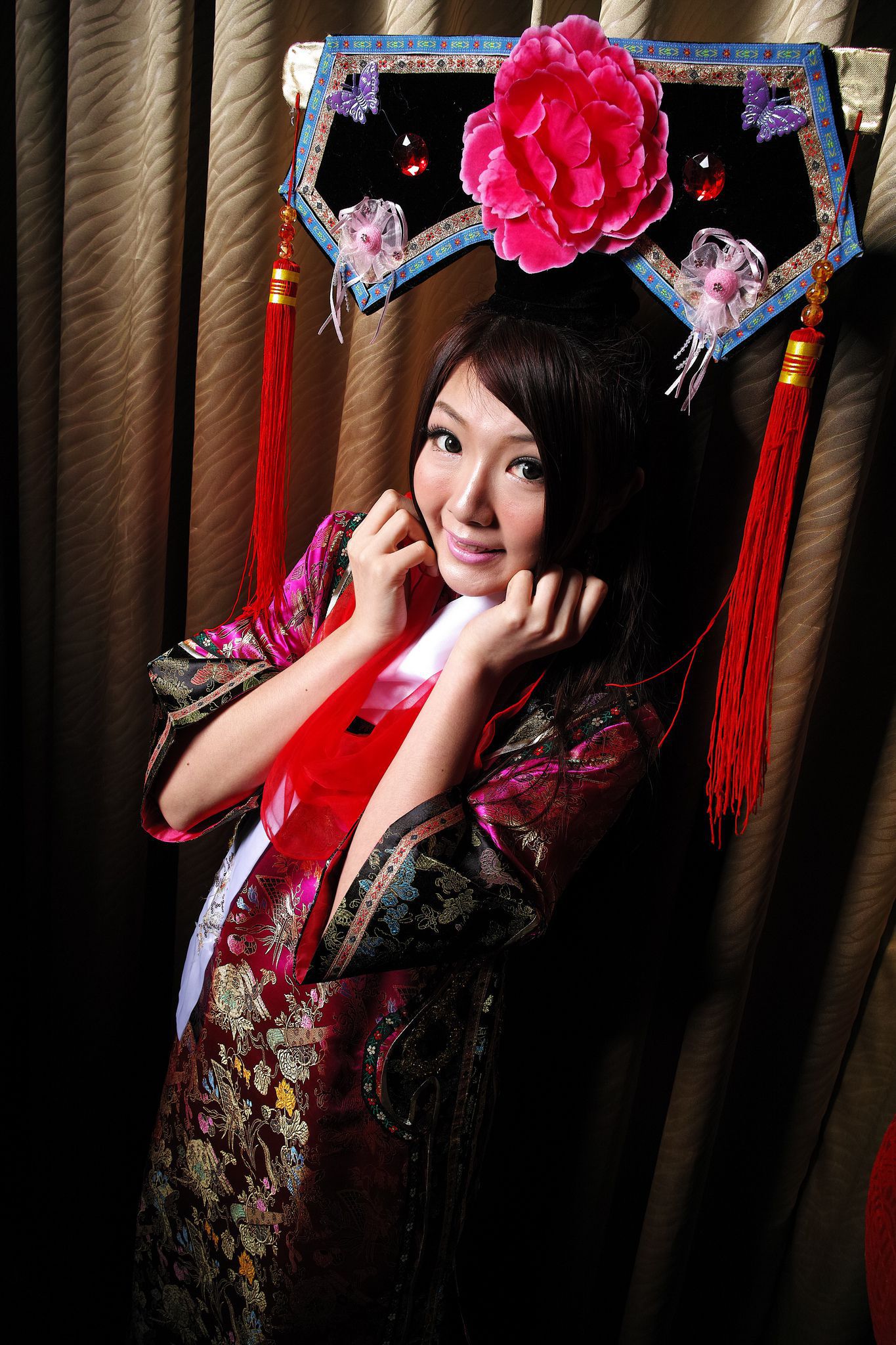 Winnie小雪、小羽《新春拜年 甄嬛格格》 [67P]