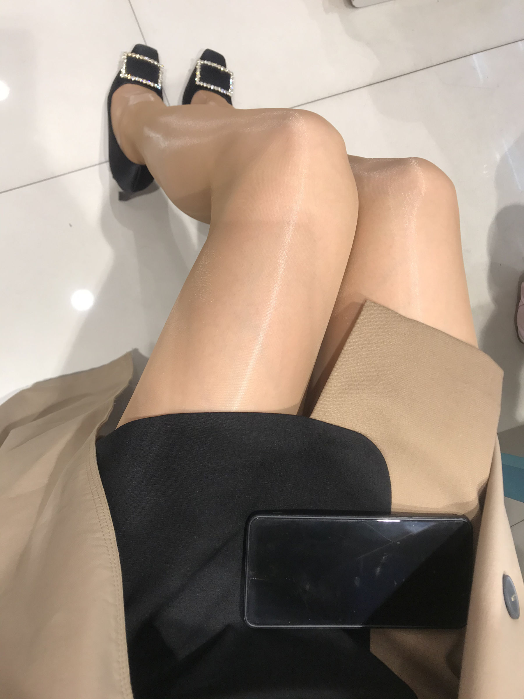 丝足博主麋鹿_Monroe 2020.05.05 亮丝美腿 [9P]