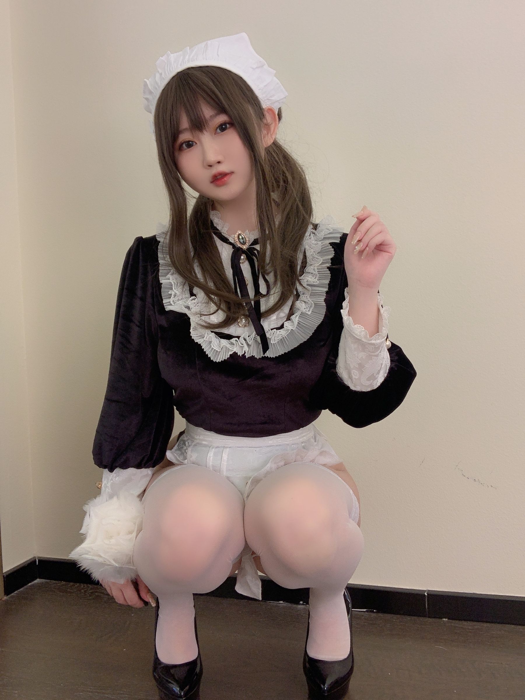 蜜桃少女是依酱呀 – 女仆馆长 [50P]