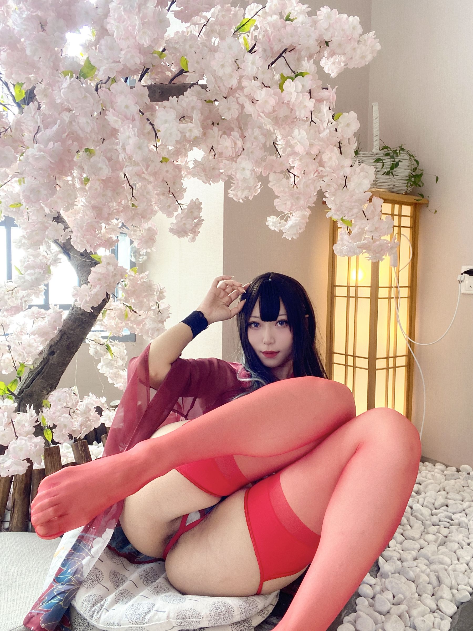 动漫博主Money冷冷 – 新年快乐 [31P]