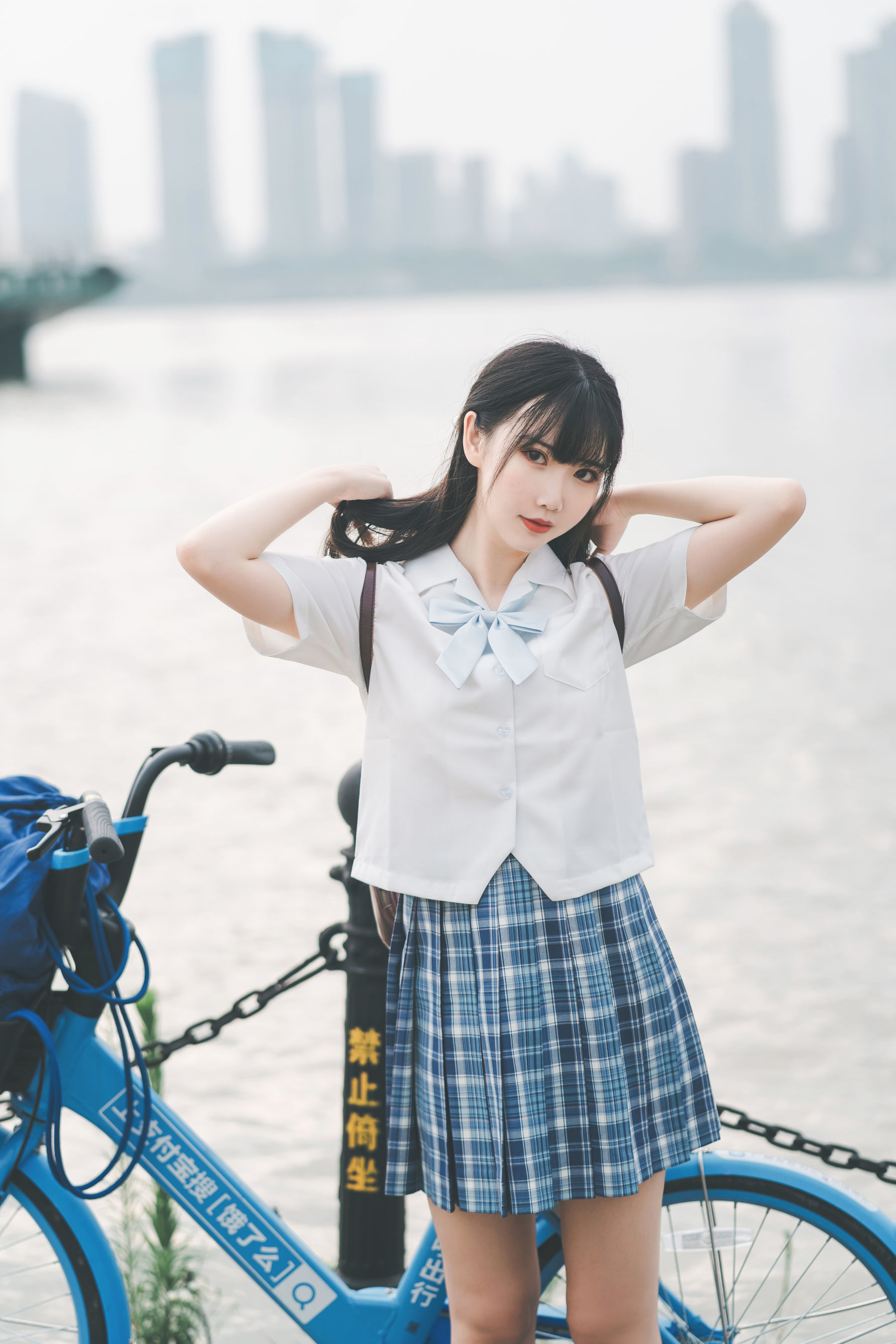 可爱人气Coser面饼仙儿 – 沙雕JK [22P]