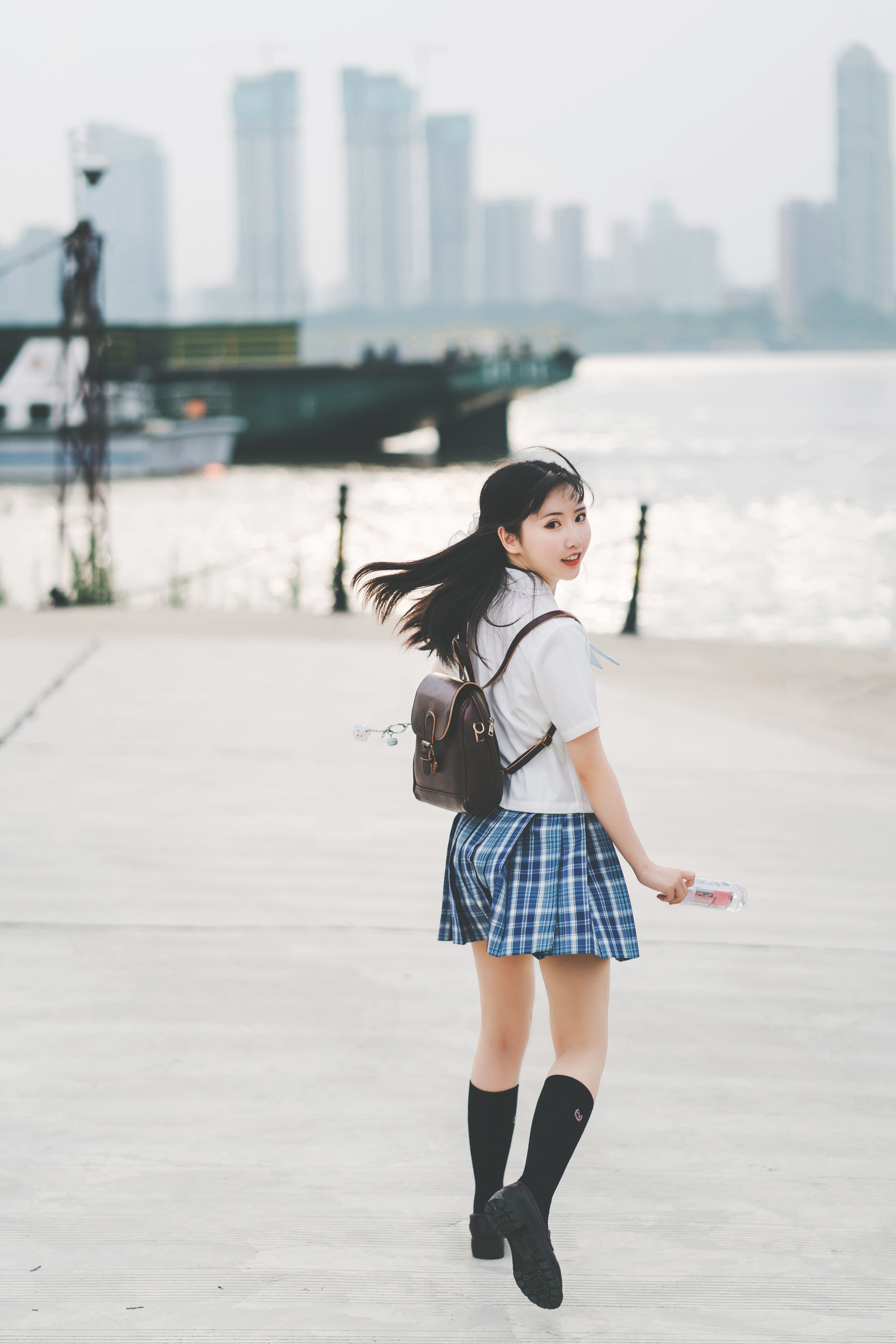 可爱人气Coser面饼仙儿 – 沙雕JK [22P]