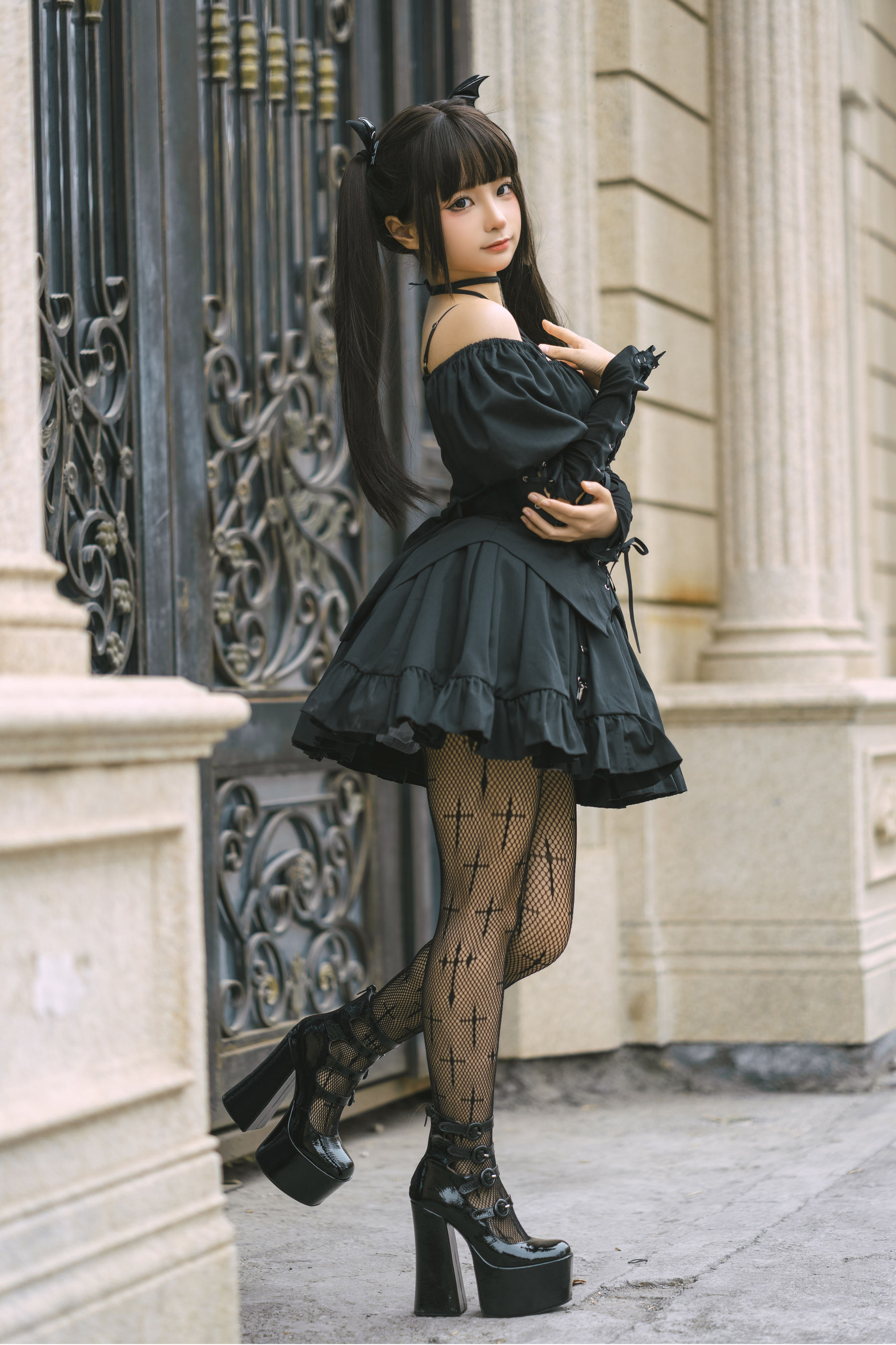 动漫博主蠢沫沫 – 双马尾小恶魔 [16P]