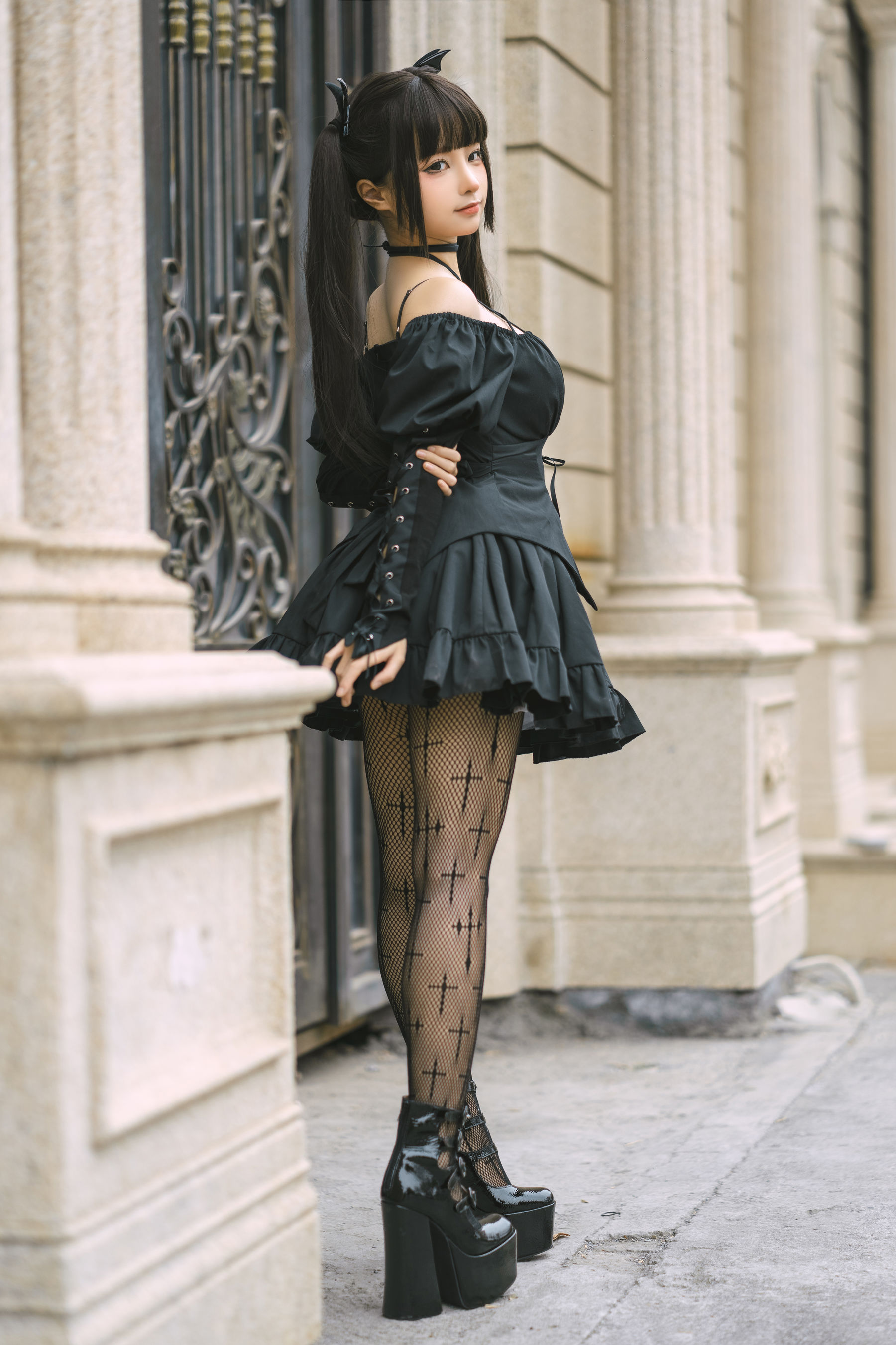 动漫博主蠢沫沫 – 双马尾小恶魔 [16P]