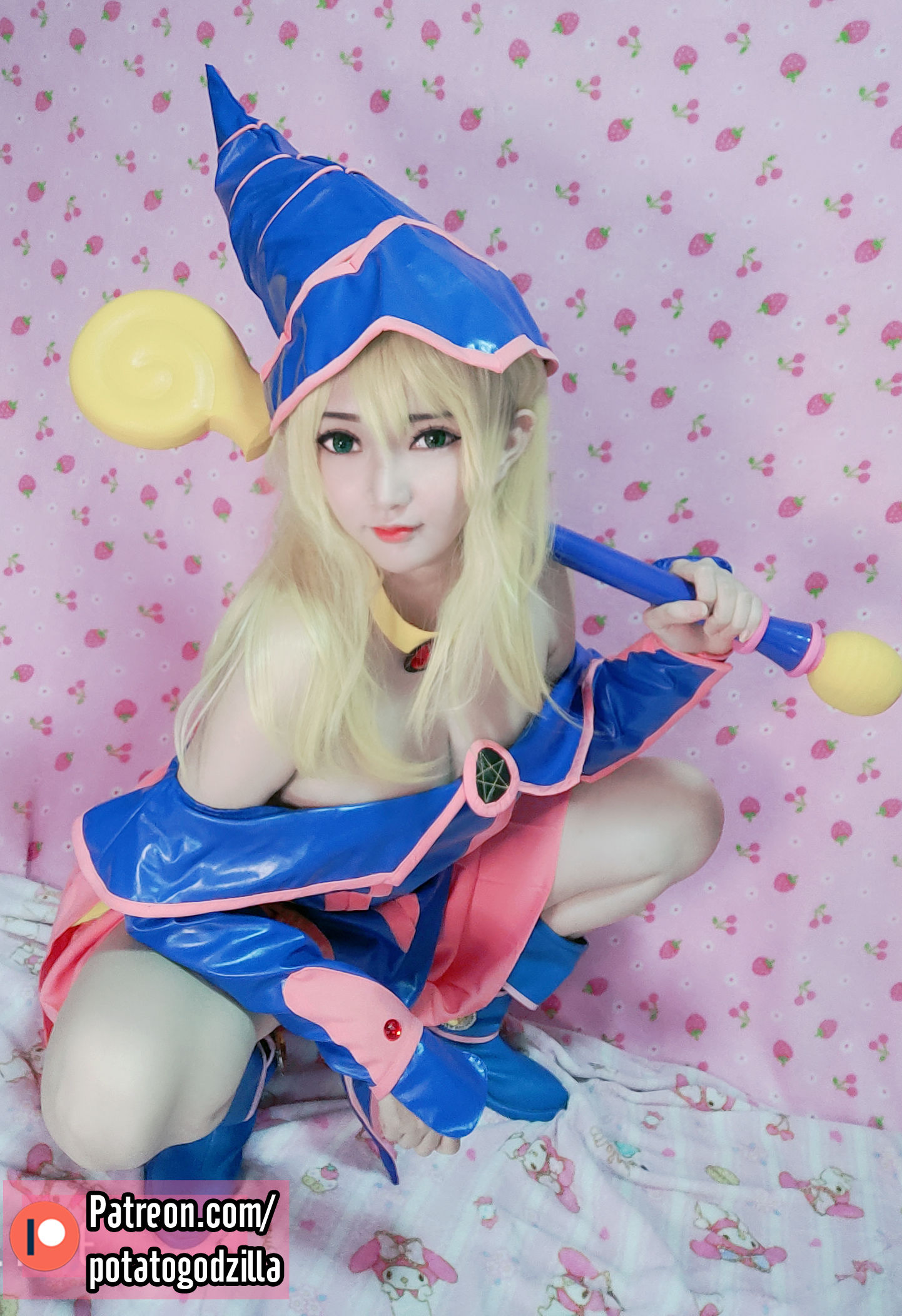 Coser小姐姐Potato Godzilla – Dark Magician Girl [30P]