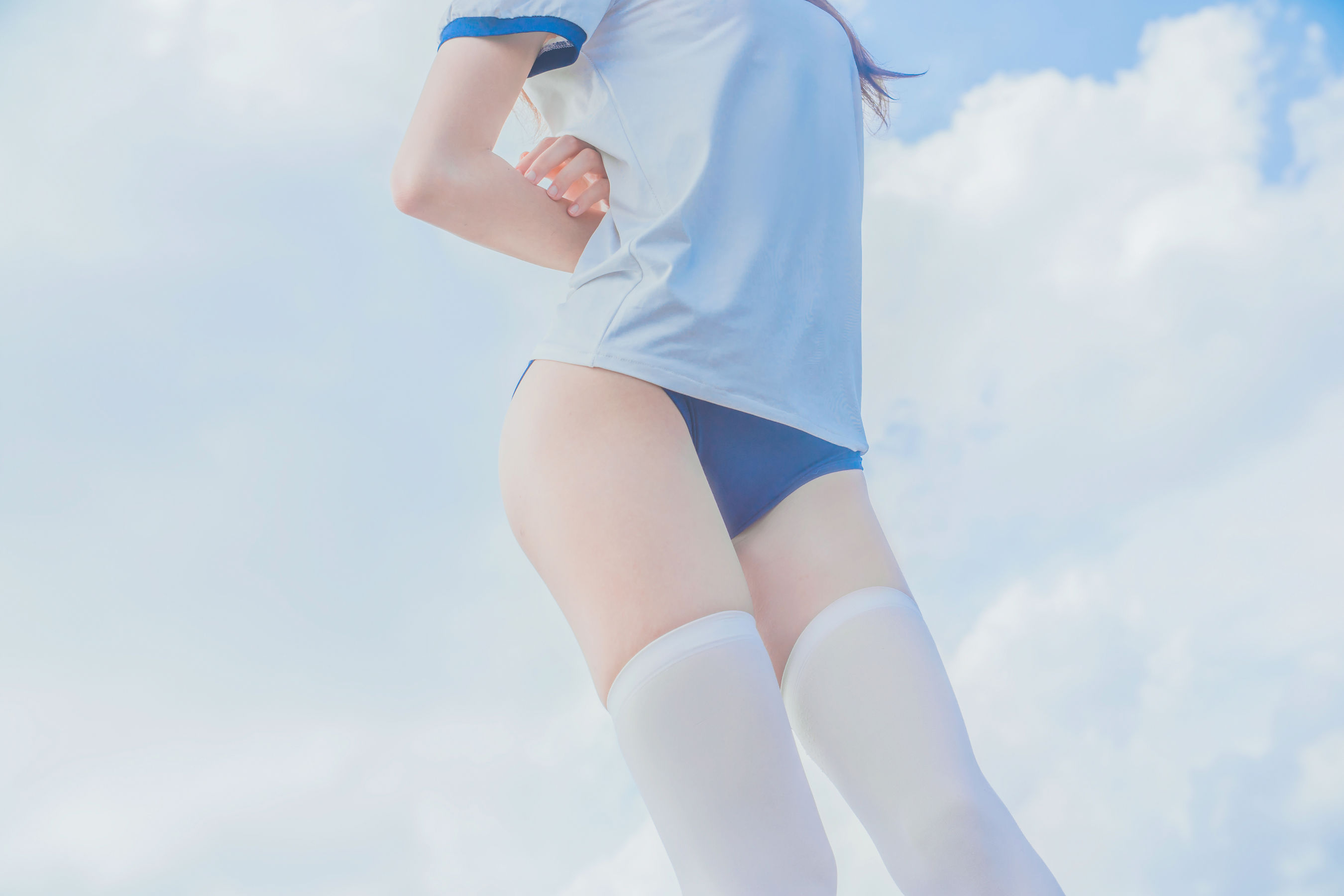 [萝莉COS] 桜桃喵《体操服》 [24P]