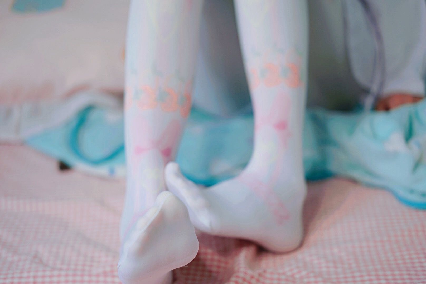 萌妹子眼酱大魔王w – 踩玩偶 [10P]