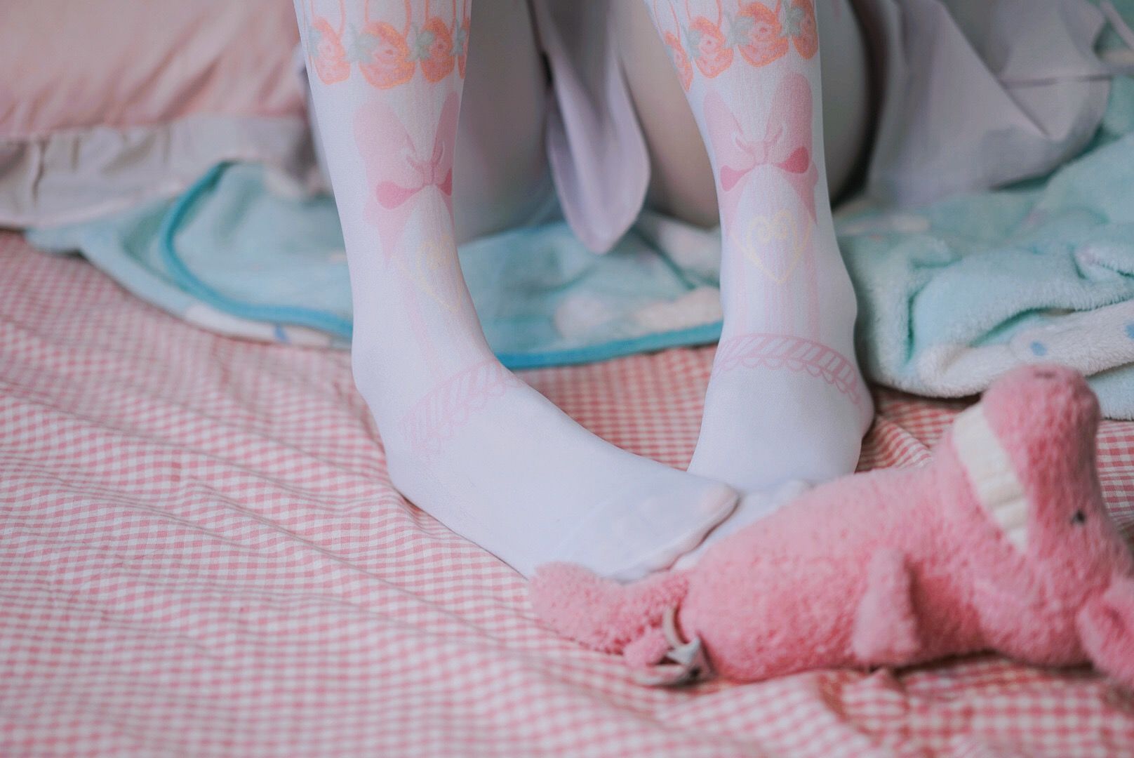 萌妹子眼酱大魔王w – 踩玩偶 [10P]