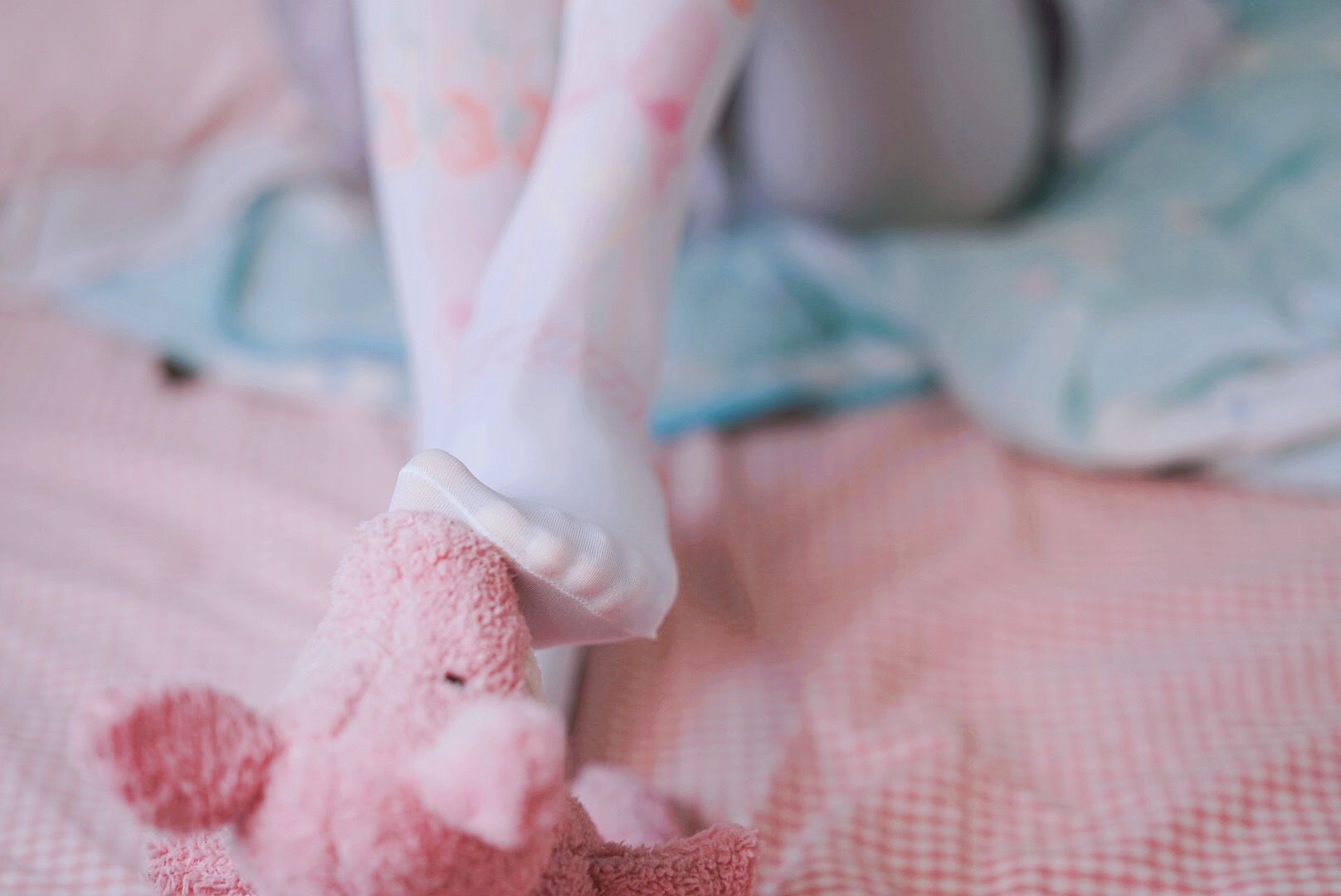 萌妹子眼酱大魔王w – 踩玩偶 [10P]