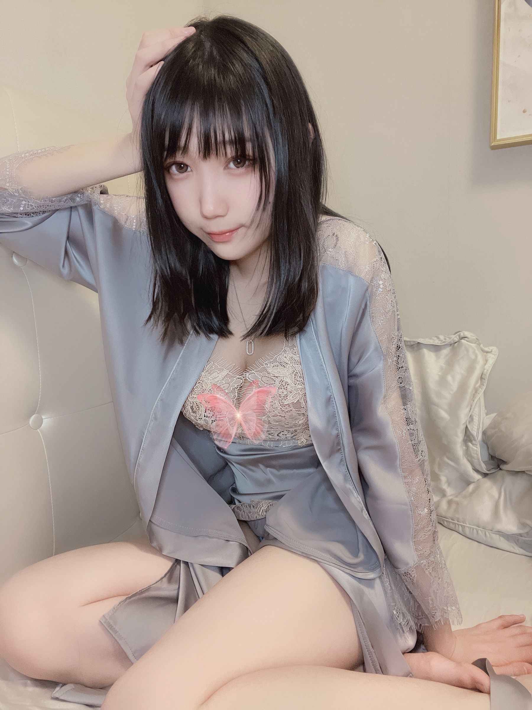 周叽是可爱兔兔 – 今夕何夕睡袍 [9P]