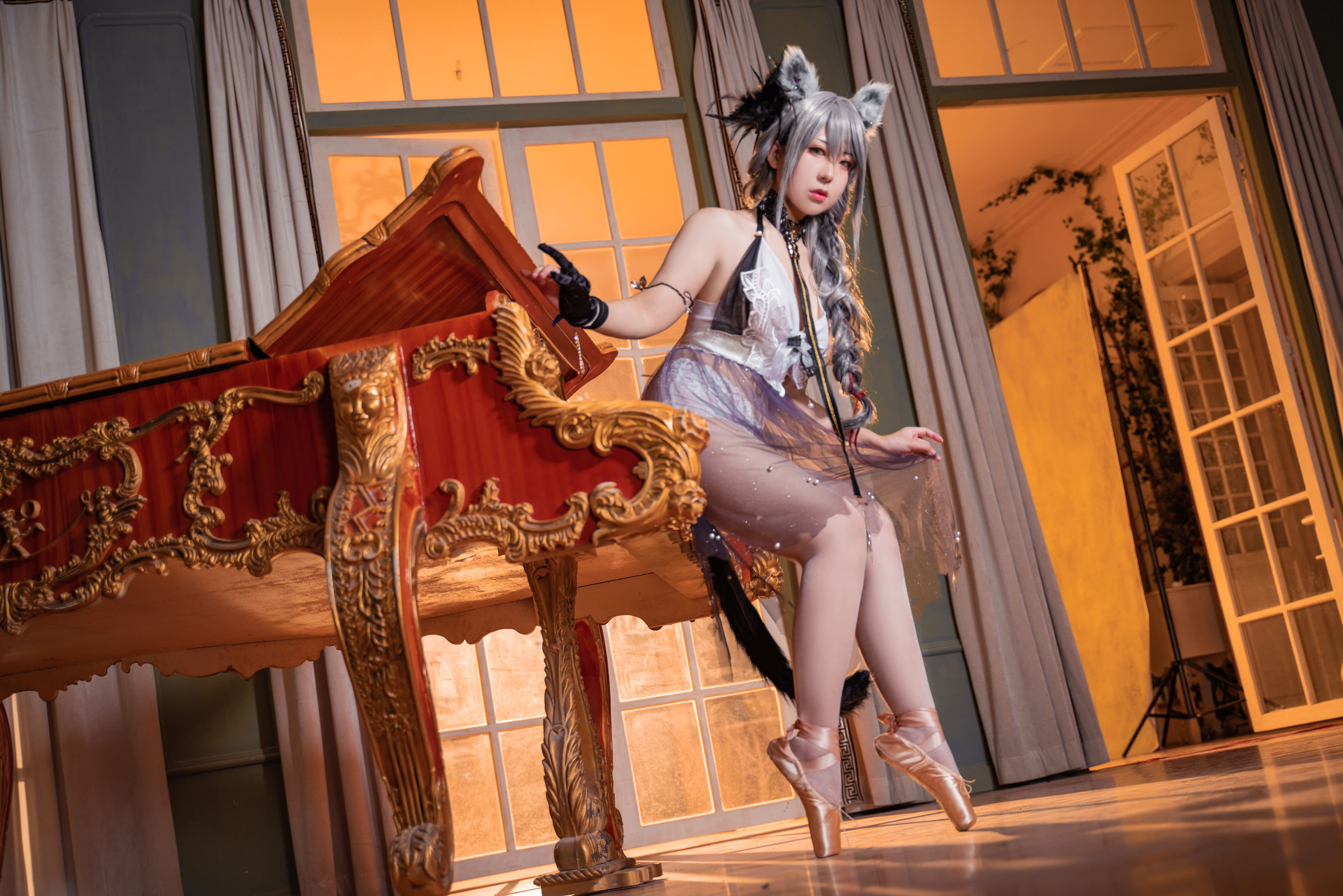 虎森森 – 黑芭蕾 [15P]