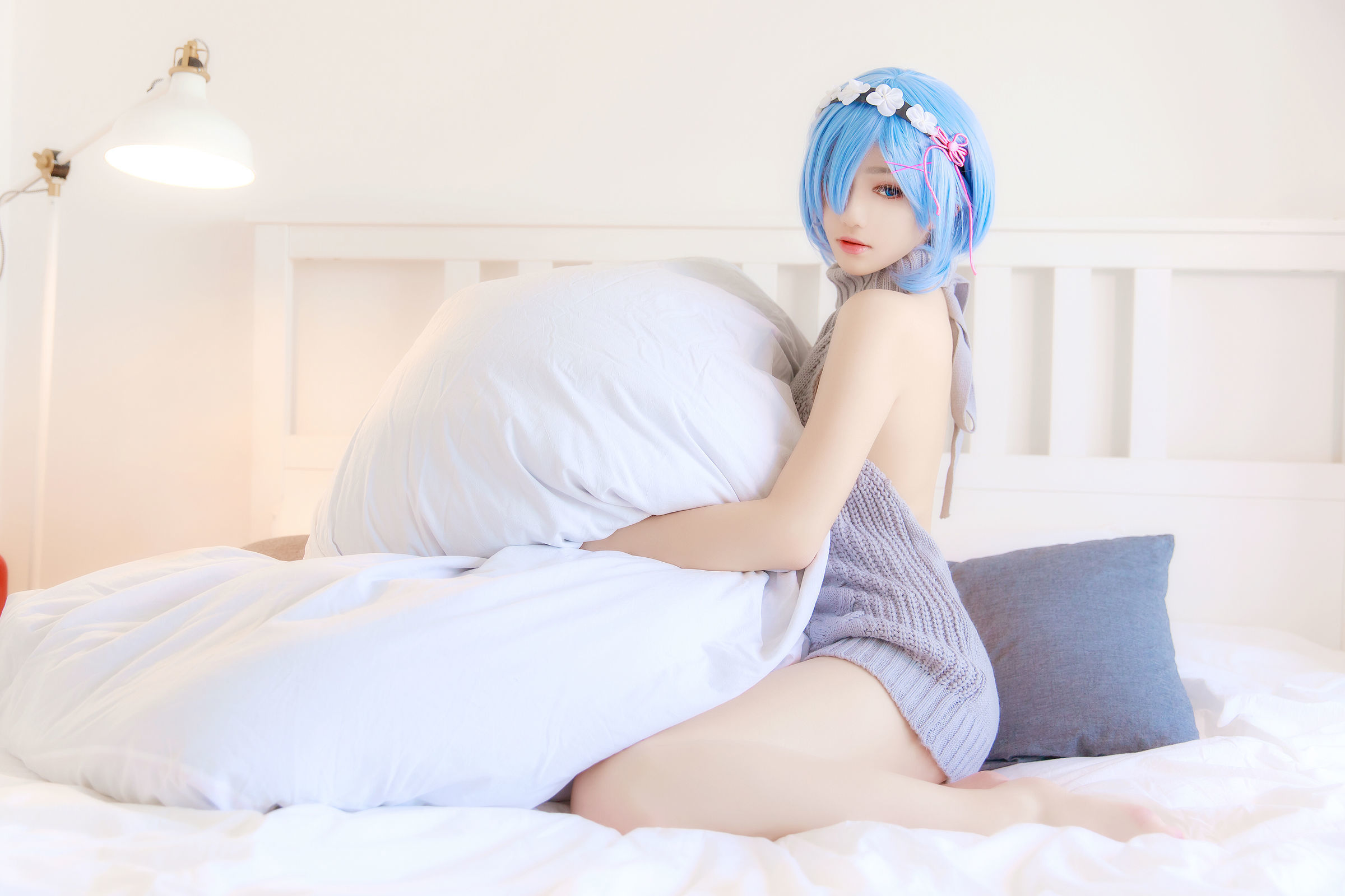 [萝莉COS] 南桃Momoko – 蕾姆露背毛衣 [12P]