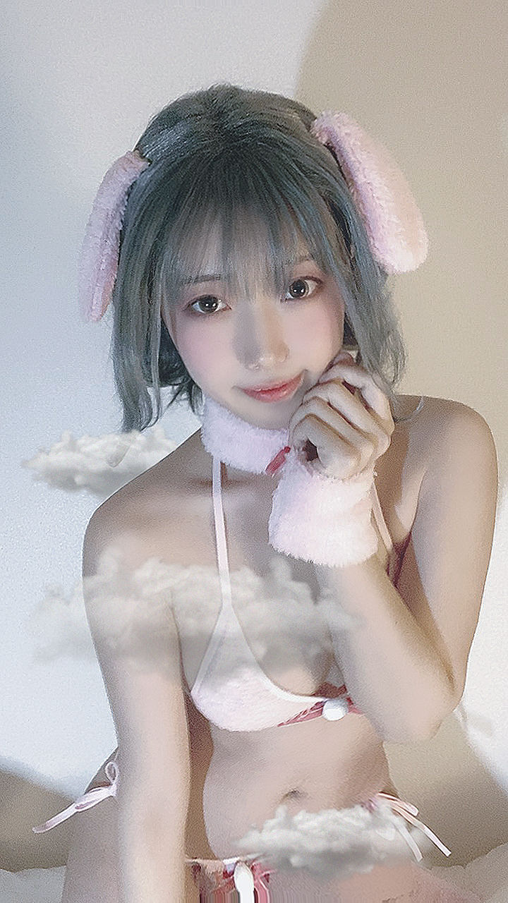 动漫博主切切celia – 兔子内衣 [22P]