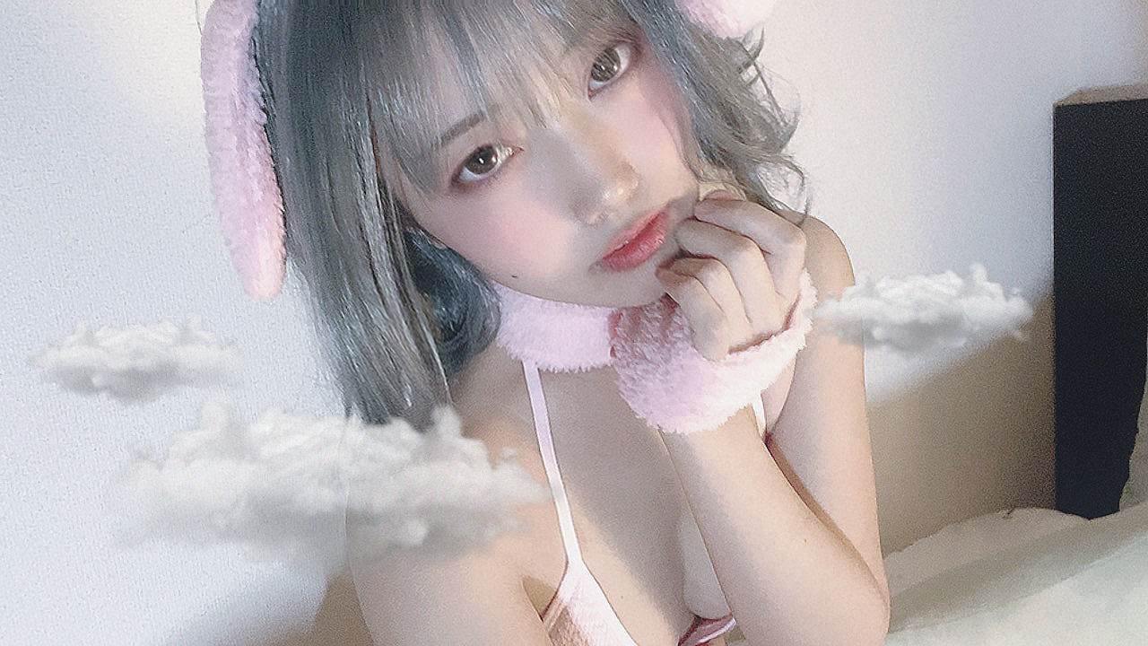 动漫博主切切celia – 兔子内衣 [22P]