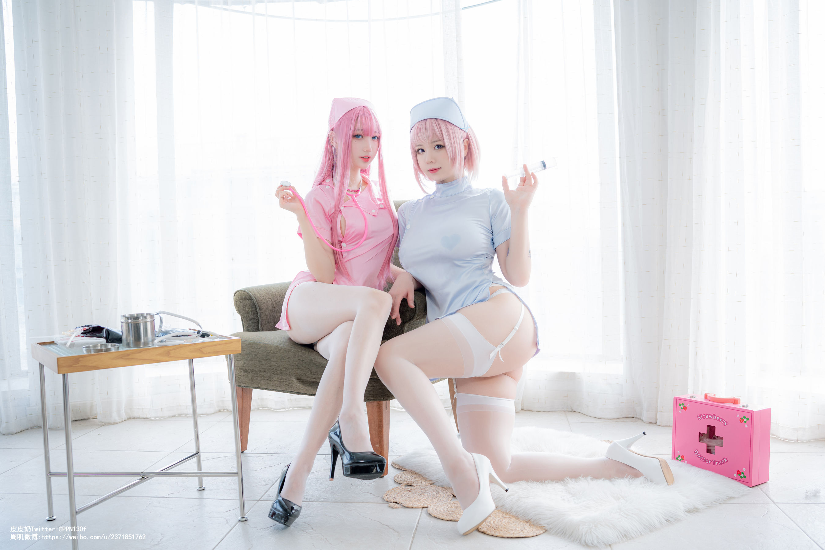 皮皮奶可可爱了啦&#038;周叽是可爱兔兔 – 粉蓝护士 [61P]