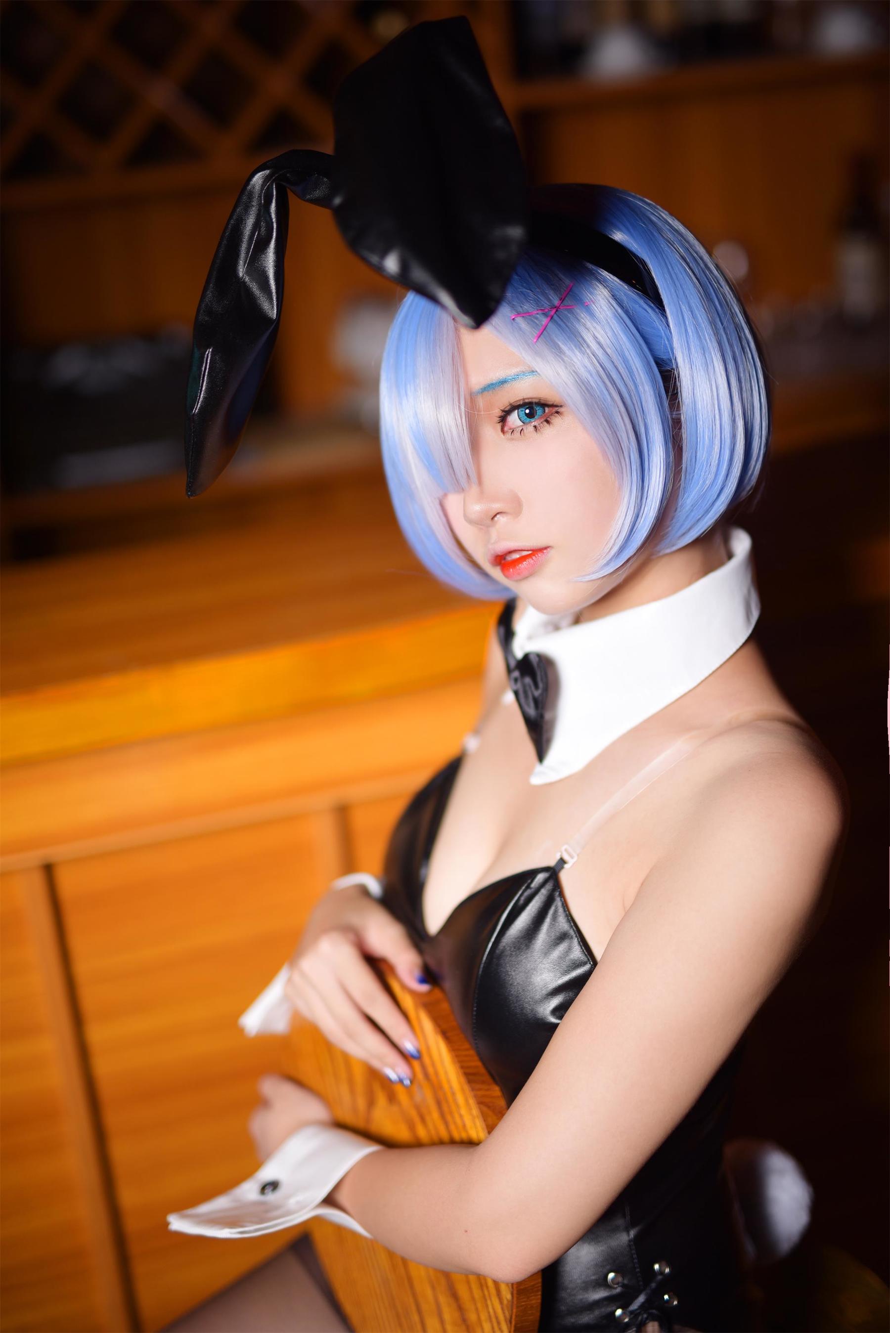 [Cosplay写真] 人气Coser二佐Nisa – 蕾姆兔女郎 [12P]