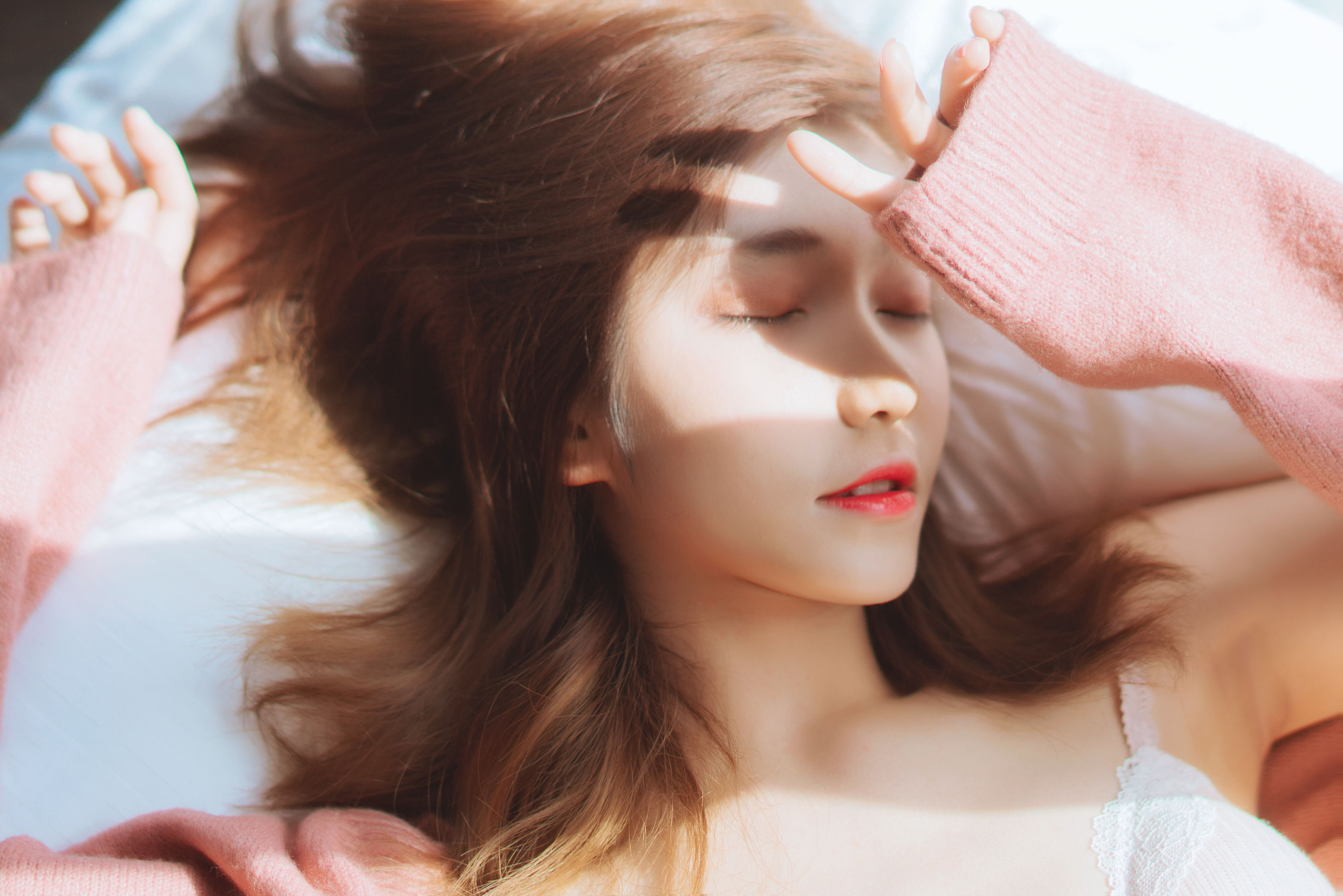 动漫博主南桃Momoko 粉色内衣 [25P]