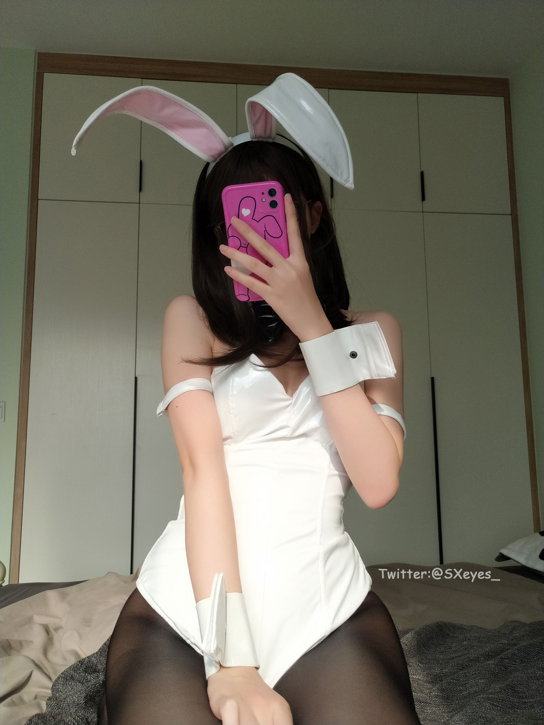 萌妹子眼酱大魔王w – 黑丝兔女郎 [25P]