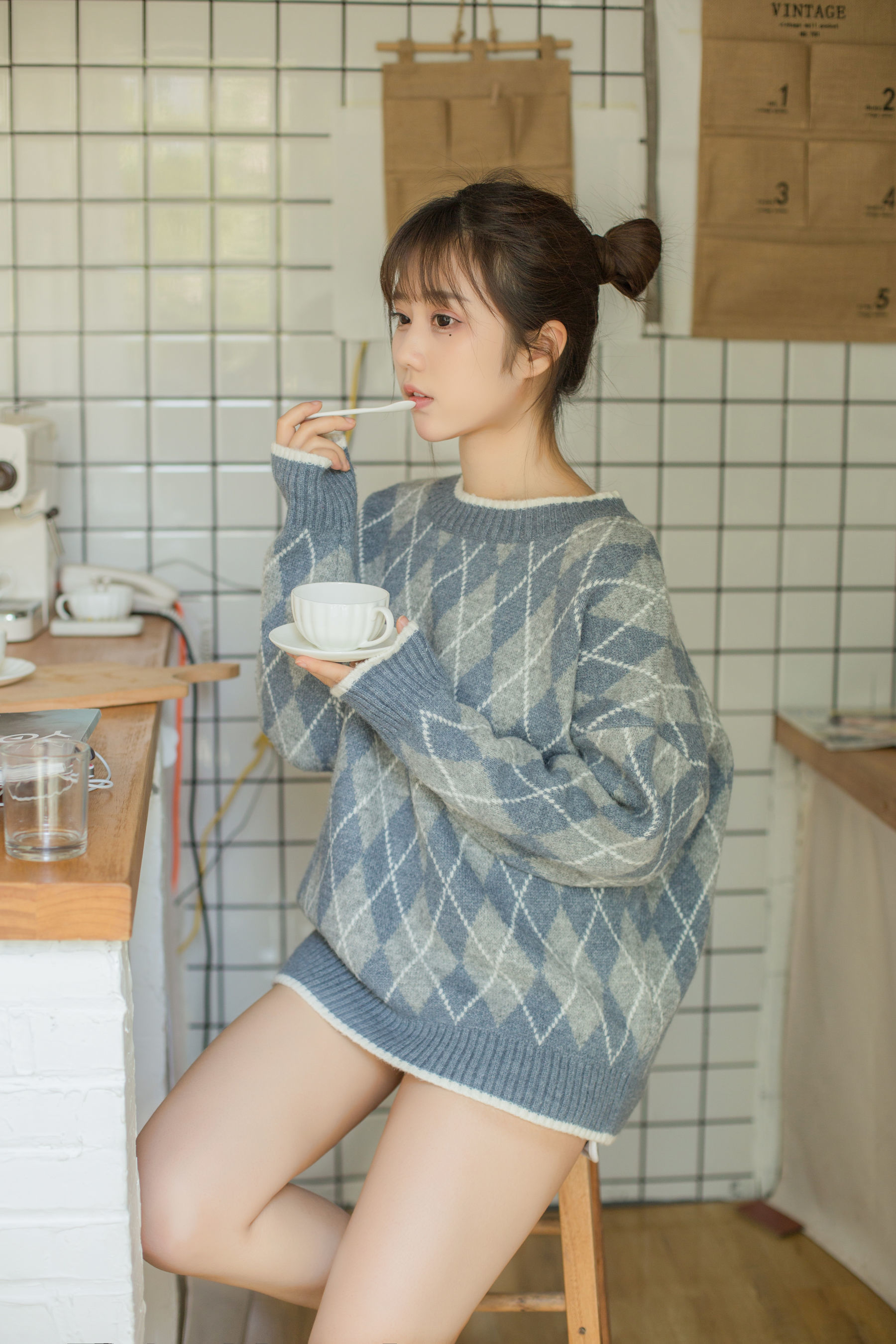 [萝莉COS] 微博福利姬镜酱 – 不知梦 日常 [86P]