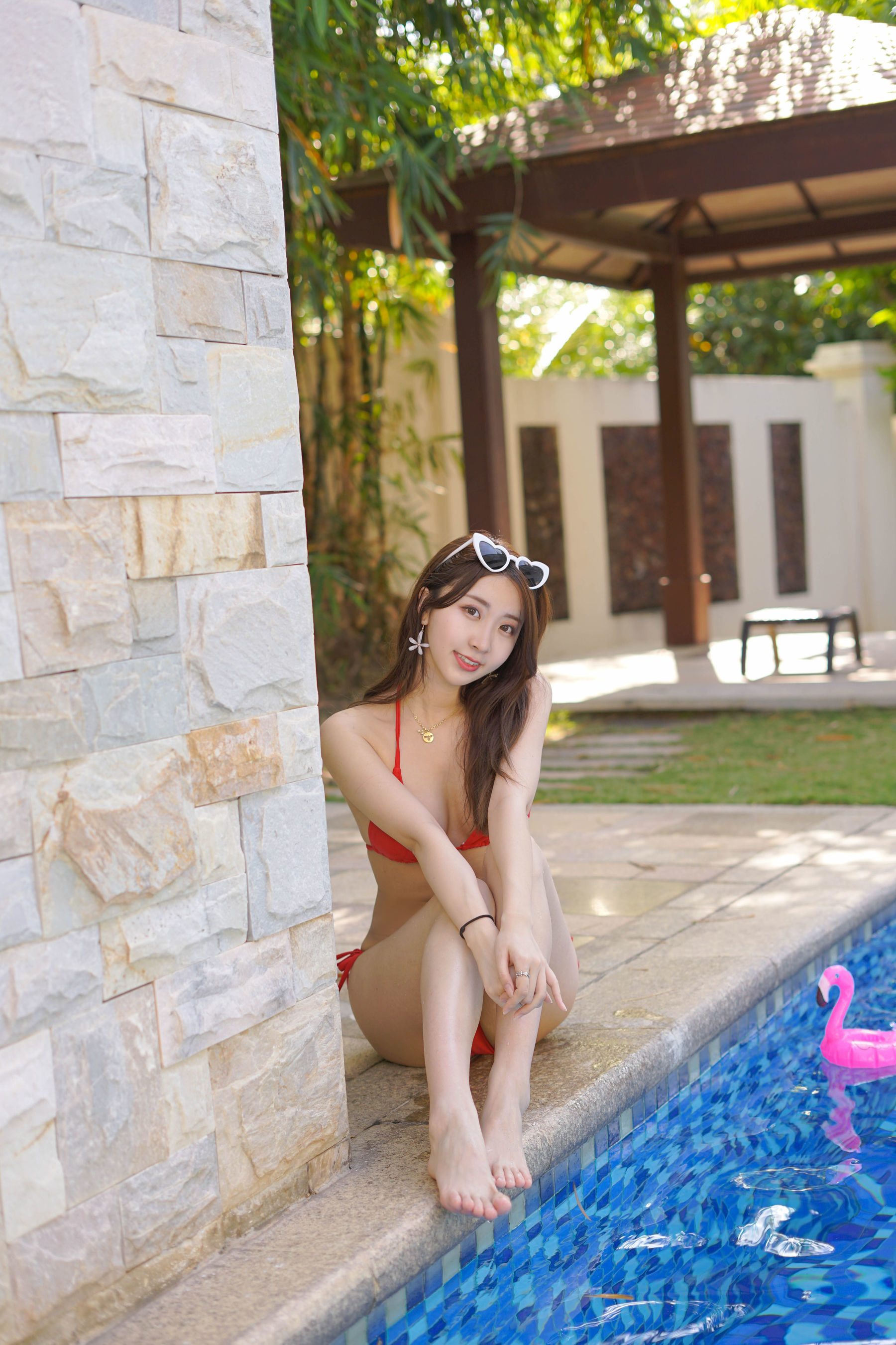 人气Coser黑川 – 海岛之旅 比基尼 [21P]